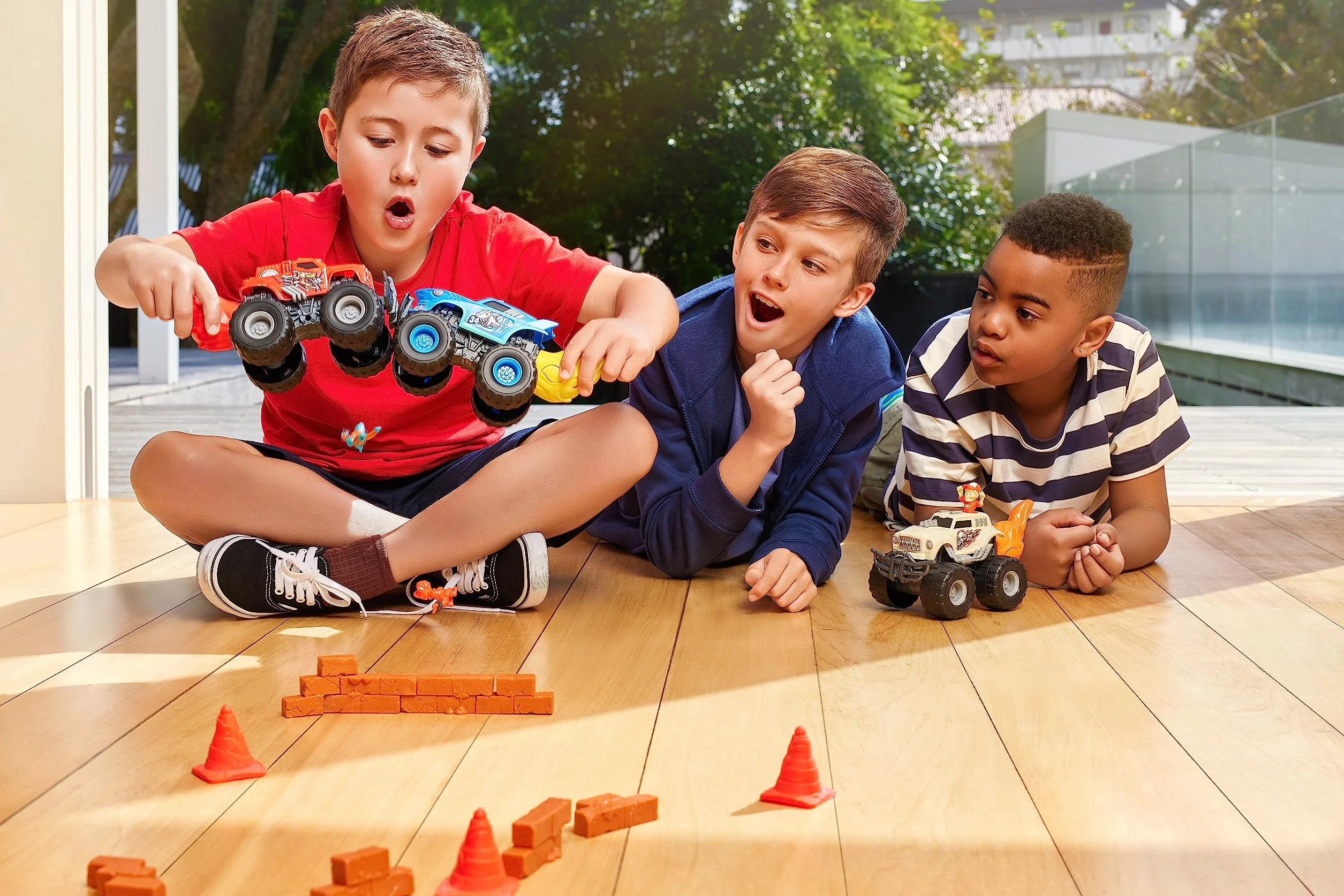 Smashers Monster Truck Surprise od ZURU, Shark Speedster, Boys, z 25 niespodziankami, kolekcjonerskie odkrycie niespodzianki Monster Truck (Shark Speedster)