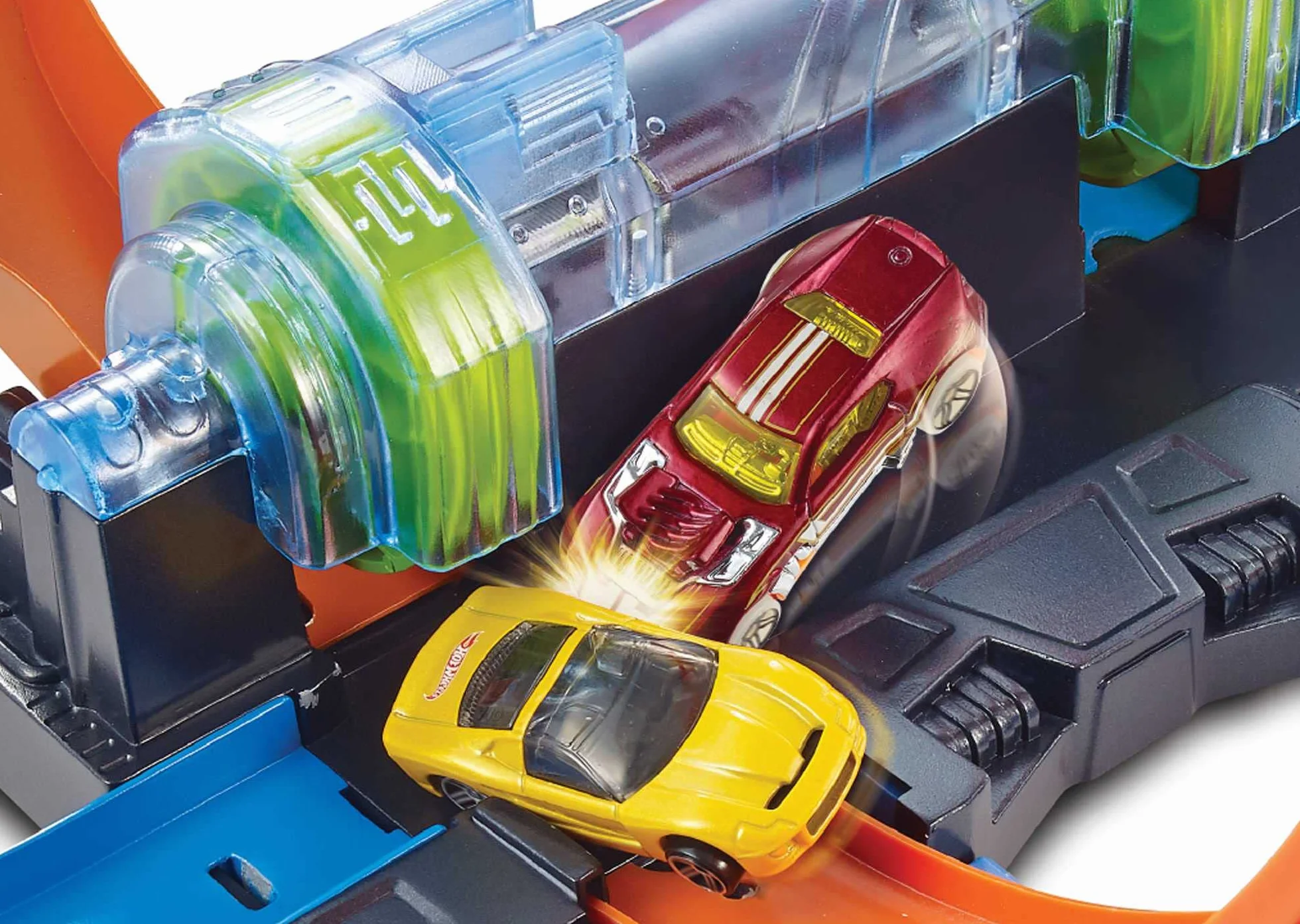 Hot Wheels Pętle grozy Zestaw torów z napędem, FTB65
