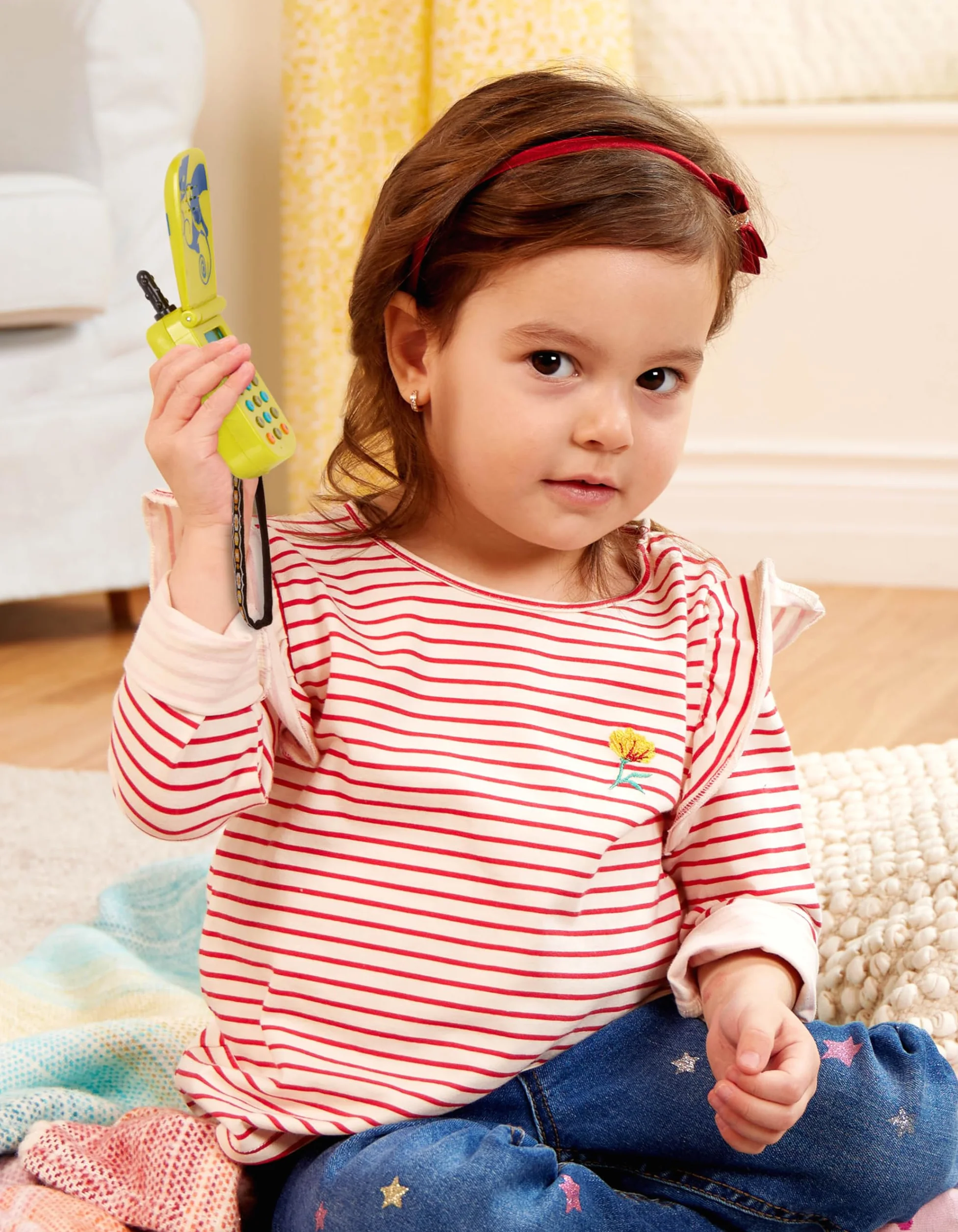 B. toys BX2367Z Cellphone samochodowy – 2 szt. sensory Bundle – developmental Toy for Babies, Toddlers – Red Keys & Green Play Phone – 10 miesięcy + – FunKeys + Hellophone, Multi