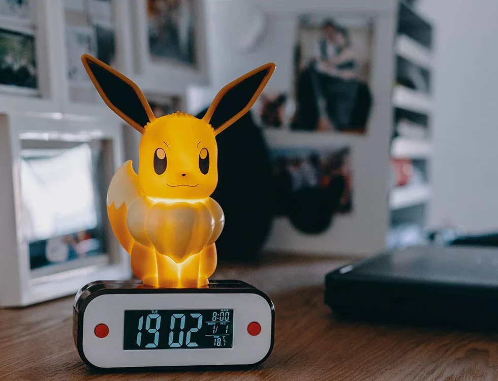 Teknofun Eevee Reloj Despertador Lampara Led Pokemon