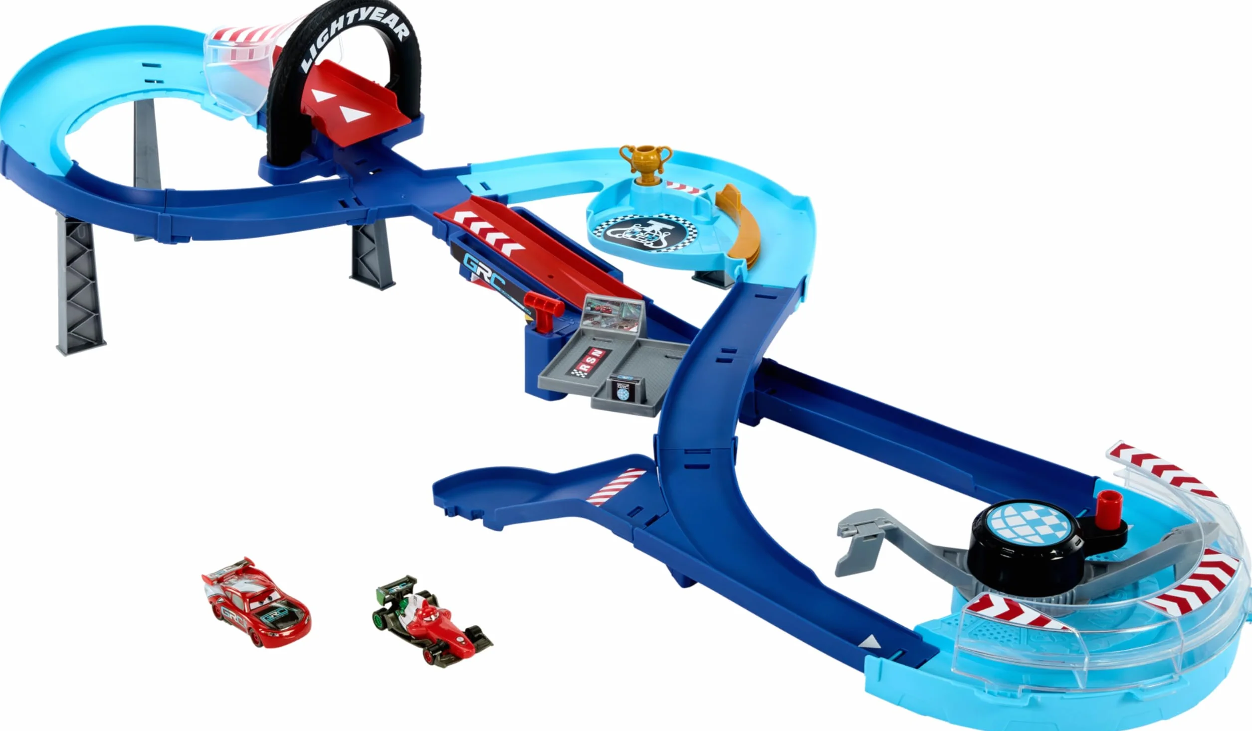Mattel Disney Pixar Cars Auta GRC Tor Wyścigowy skok Zestaw do zabawy z przyspieszaczem i 2 autami zabawkami: Zygzakiem McQueenem i Francesco Paltegumi, HXJ32