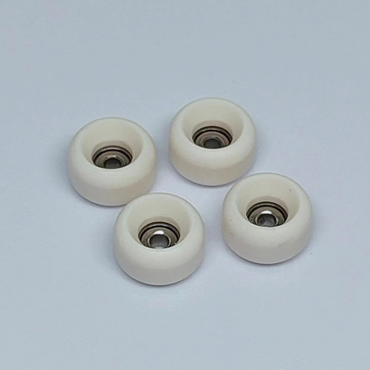 LEEFAI Pro Koła Podstrunnicy Urethane Off White Bearing Wheel - Koło zewnętrzne i wewnętrzne - Rozmiar 7,8 * 4,5 mm