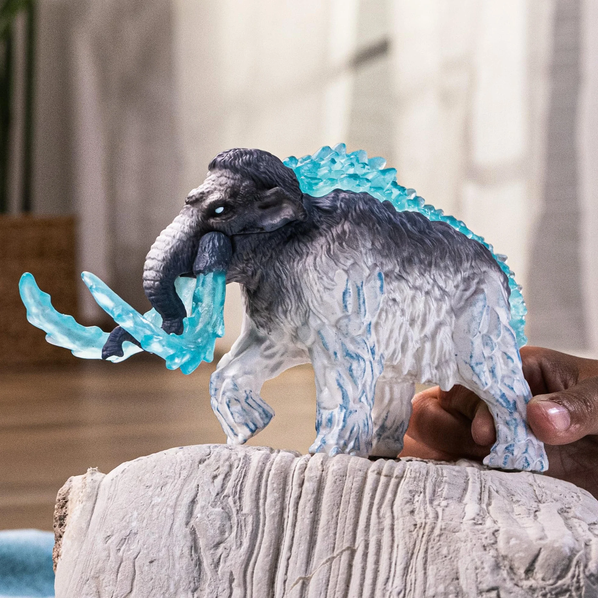 schleich ELDRADOR CREATURES | Mamut lodowy 70829 | Potwór ELDRADOR z ruchomymi kłami |Świetny prezent dla dziewczynek i chłopców | Zabawka od 7 lat | 9 x 16 x 11 cm