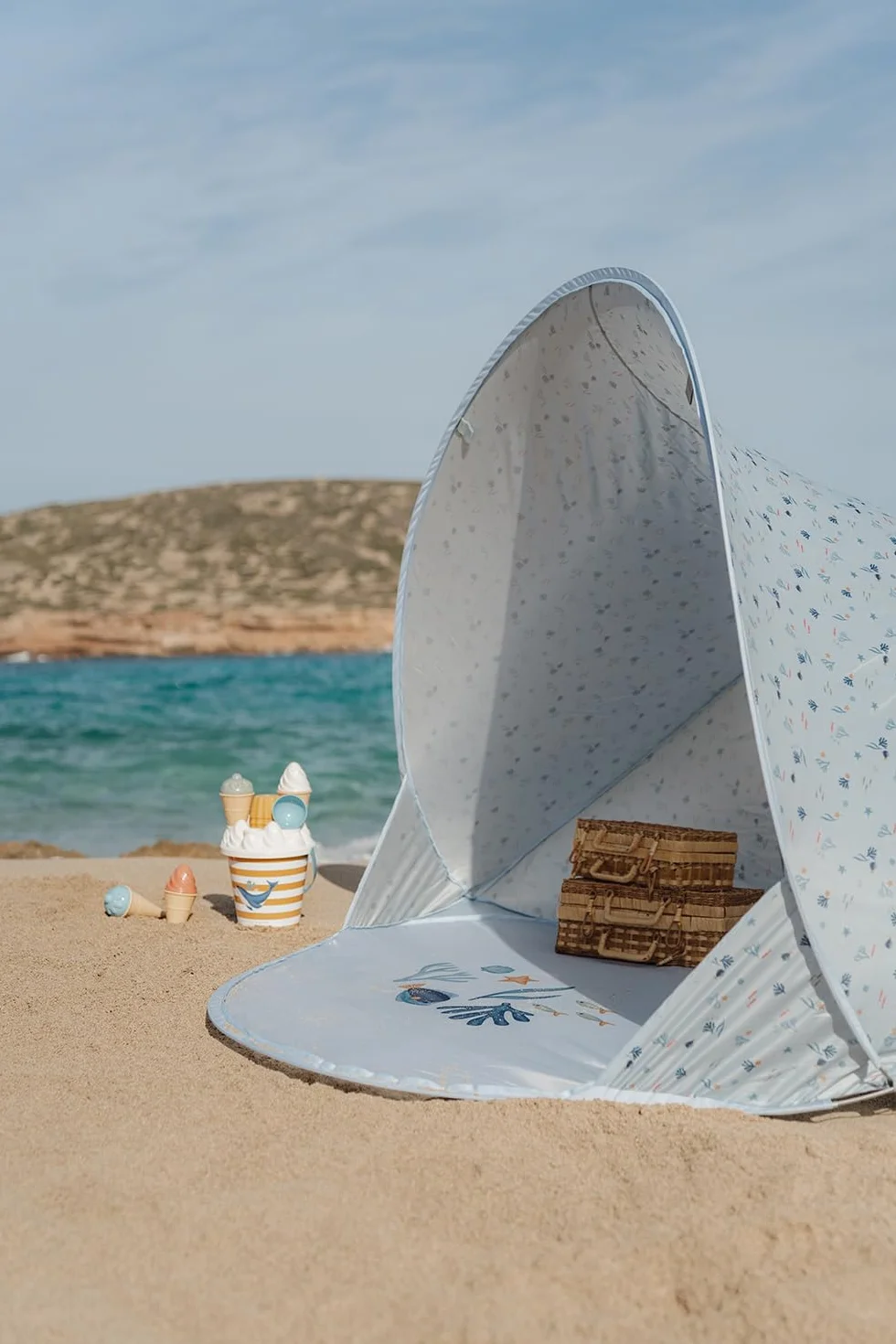 Little Dutch Ocean Dreams namiot Pop-Up 122 x 110 x 122 cm niebieski