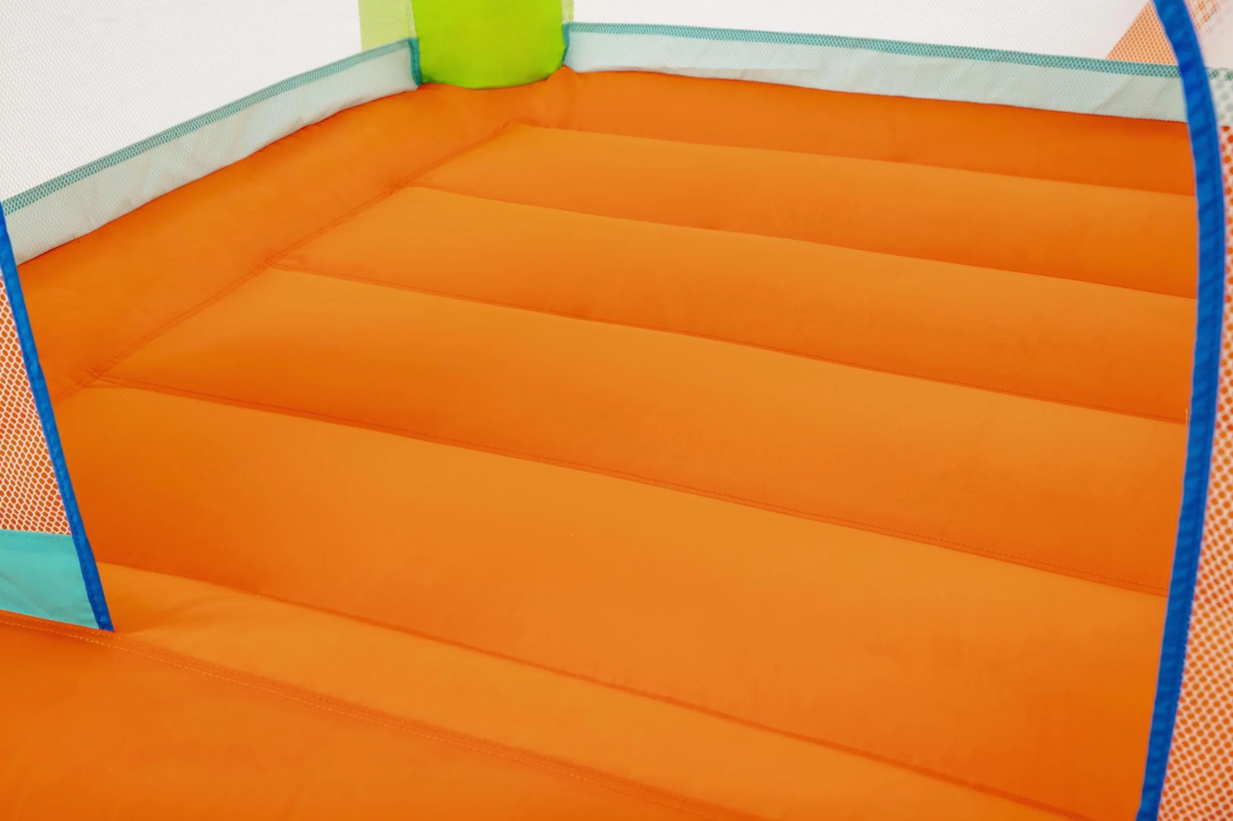 BESTWAY - Plac zabaw z trampoliną - Gra na świeżym powietrzu - 53394 - Pomarańczowy - Skacz i fruwaj - Plastik - 194 cm x 175 cm - Dla dzieci - Gra nadmuchiwana - Od 3 lat