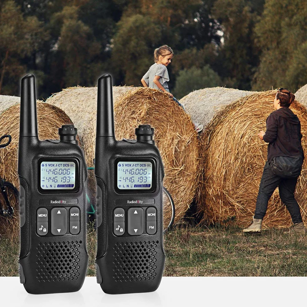 Radioddity PR-T1 PMR446 zestaw 2 krótkofalówek z wyświetlaczem LCD, Walkie Talkie, zasięg 4 km, 16 kanałów, bez licencji, akumulator, do aktywności na świeżym powietrzu, na kemping