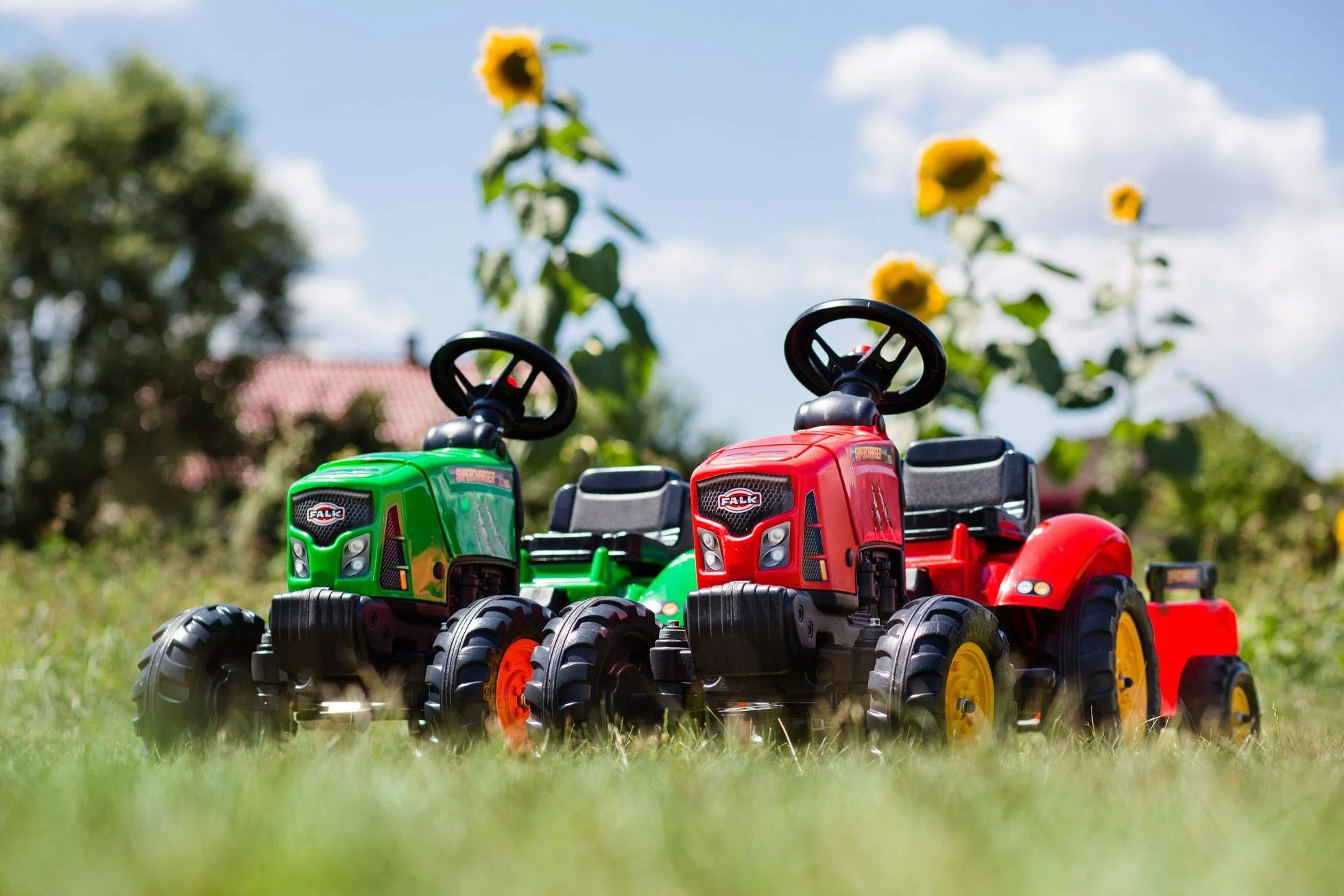 Falk – Traktor z pedałami SuperCharger z przyczepą – od 2 lat – wyprodukowany we Francji – pokrywa otwierana – pilot z kierownicą z klaksonem, 2030AB