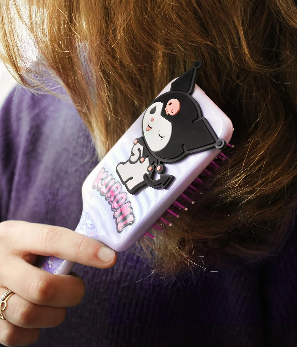 Joy Toy - Kuromi zestaw szczotka i pluszowa opaska na włosy - w opakowaniu prezentowym