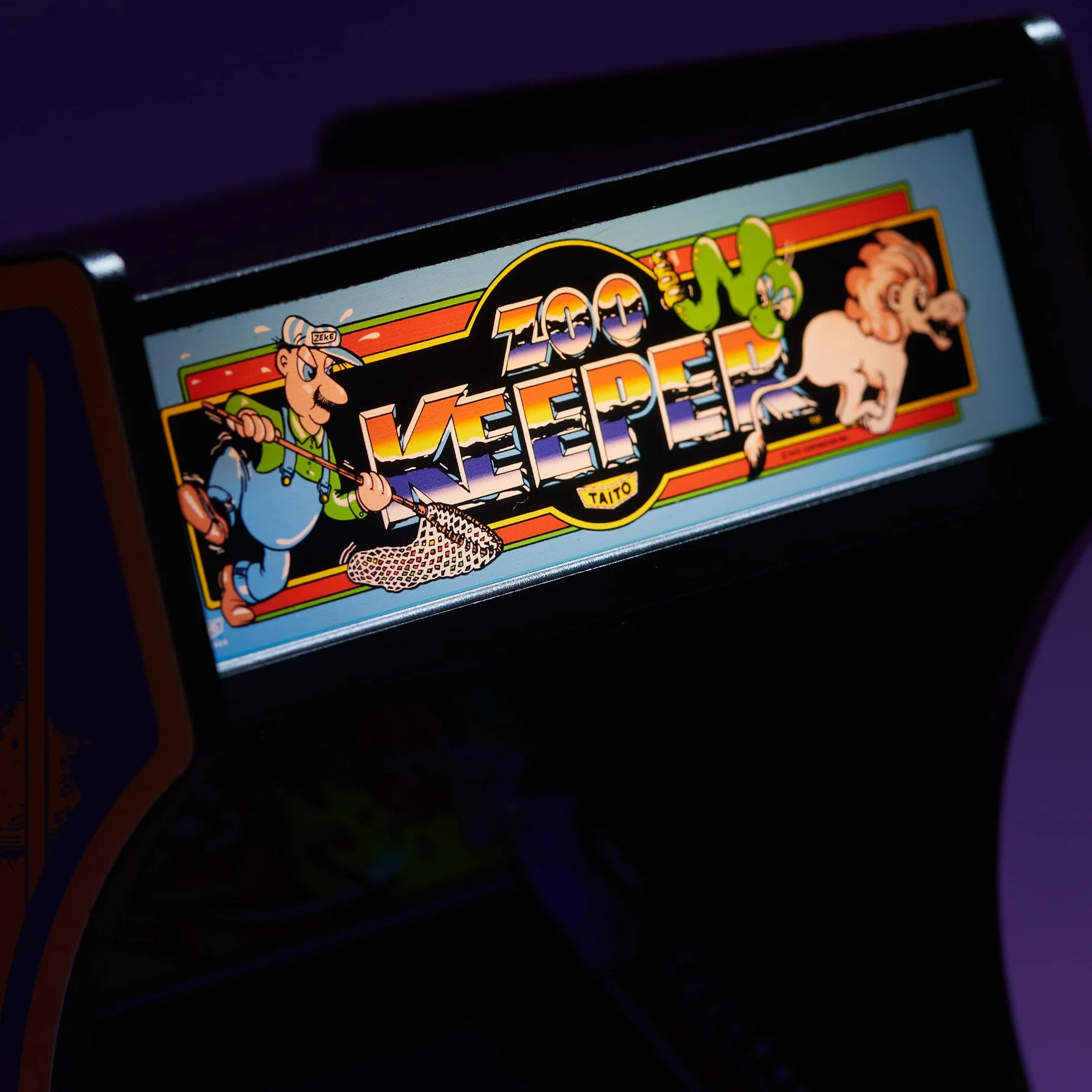 Numskull Quarter Arcades Zoo Keeper Collector's Edition Mini Arcade 1/4 Skala Authentic Wooden Replica, Oryginalna Replika ROM, Akumulatorowa Bateria i 3 W Głośniki