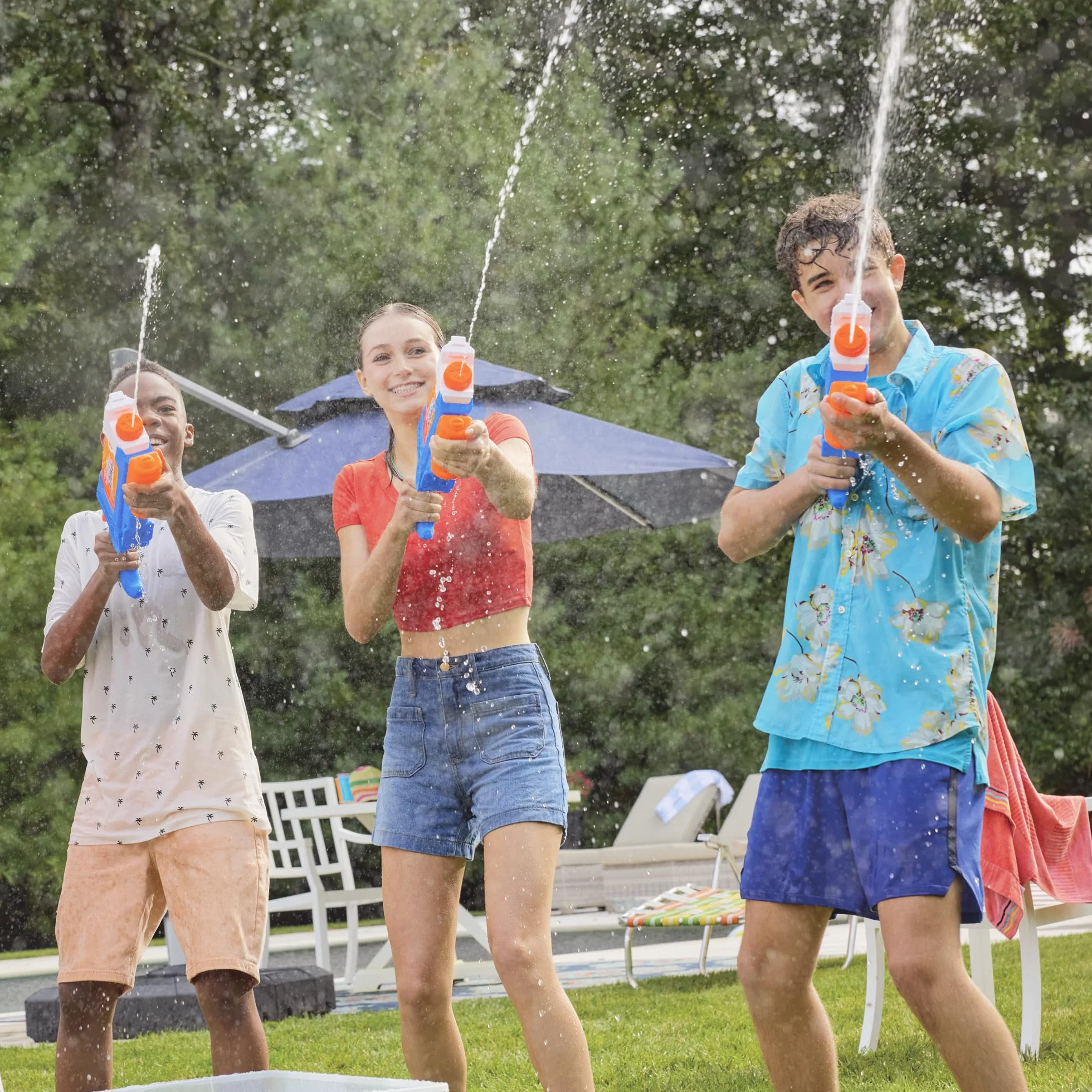 NERF Super Soaker Flip Fill Wyrzutnia wodna 887 ml, 4 style polewania