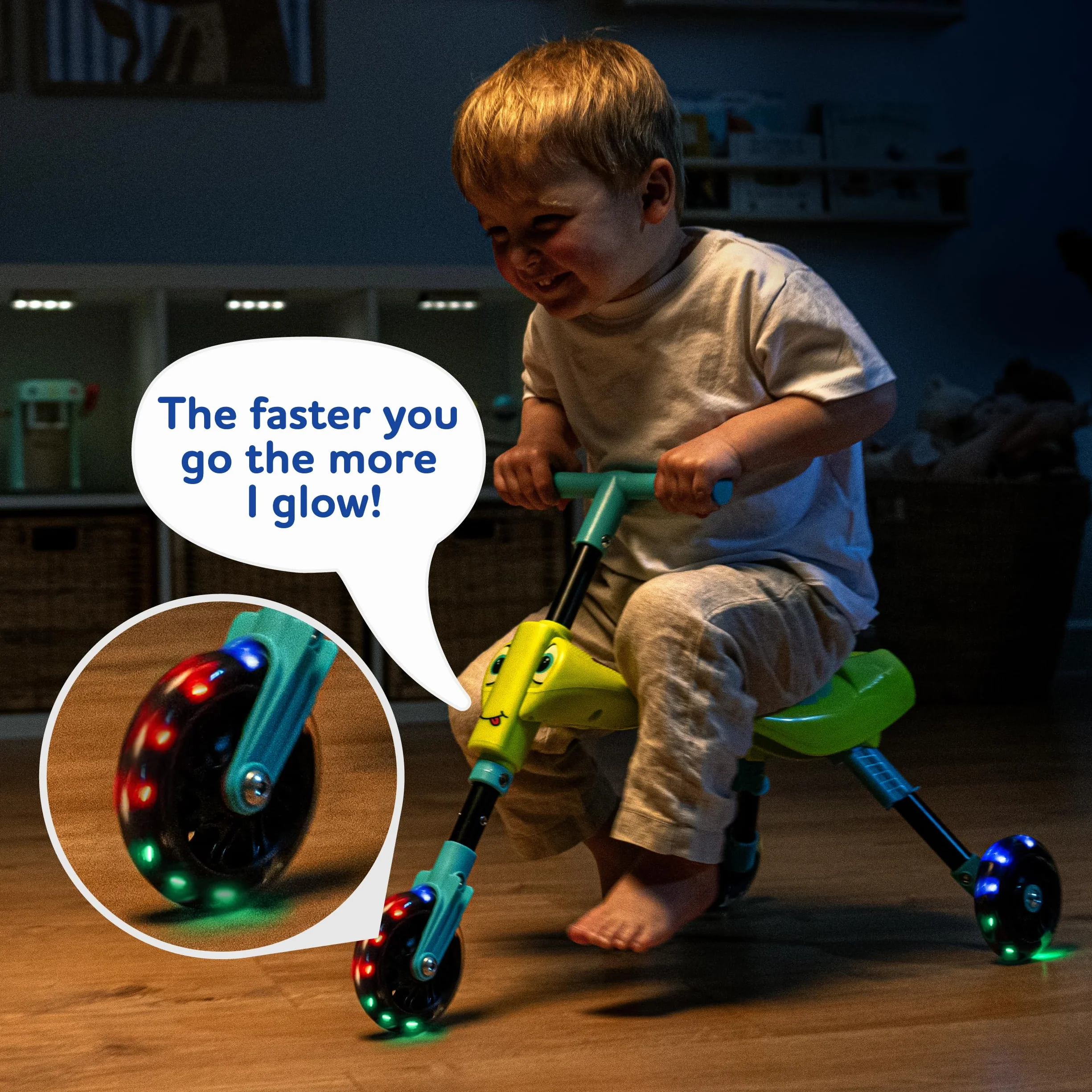 Scuttlebug 8615 Firefly Light Up Trike rower w wieku 1-3 lat, składany trójkołowy rower trójkołowy dla chłopców i dziewcząt w wieku 1+ lat, rozwijaj równowagę Twojego malucha i umiejętności