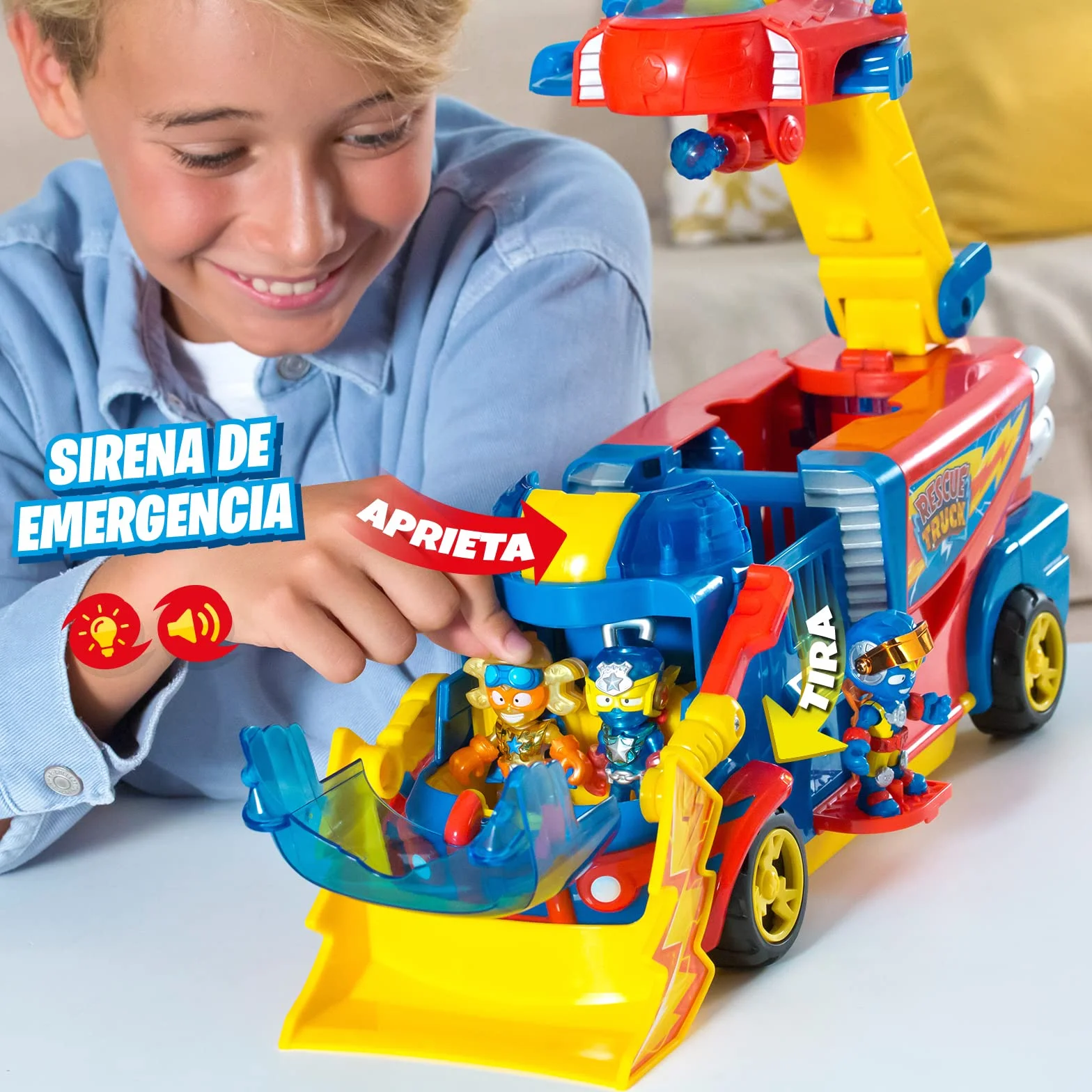 SUPERTHINGS Rescue Truck - Ciężarówka ratunkowa z wysuwaną drabiną i odłączanym statkiem ratowniczym.