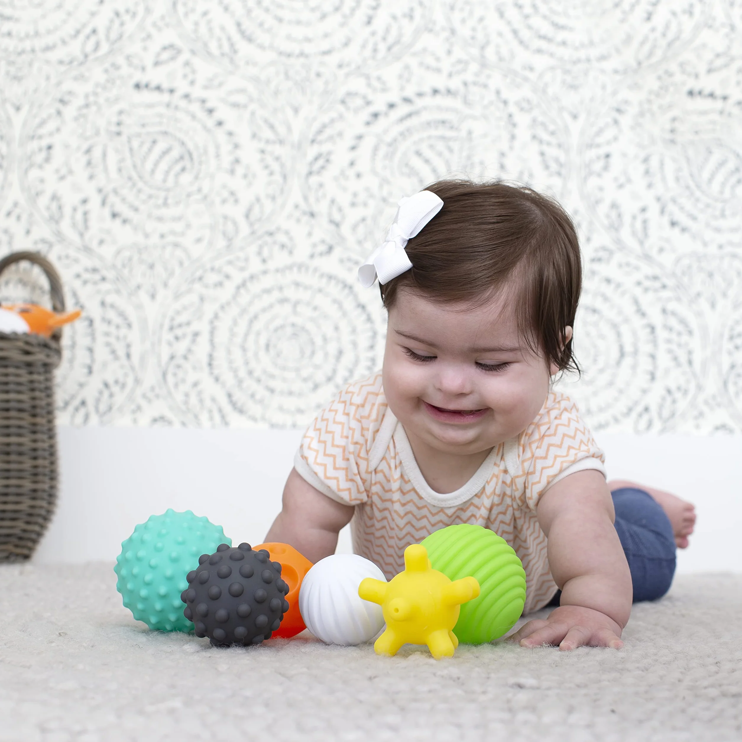 INFANTINO Textured Multi Ball Set – teksturowane piłki w zestawie do rozwoju sensorycznego – dla dzieci od 6 miesięcy