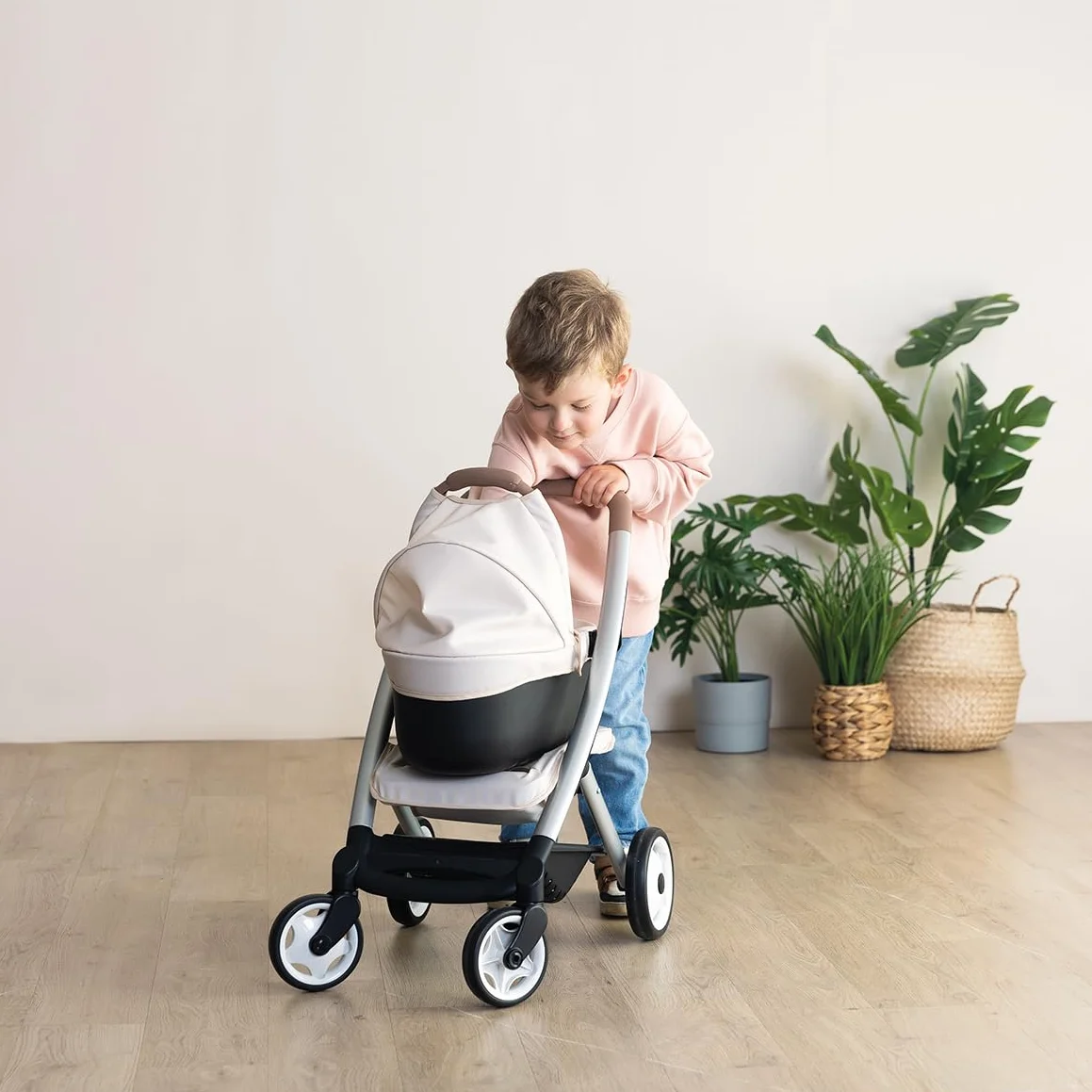 Smoby - Maxi-Cosi - Beżowy wózek spacerowy i głęboki - Dla lalek do 42 cm - 3 w 1 - Imitacja zabawki - Ciche i wielokierunkowe koła - Duży kosz do przechowywania - Od 3 lat - Wyprodukowano w Hiszpanii