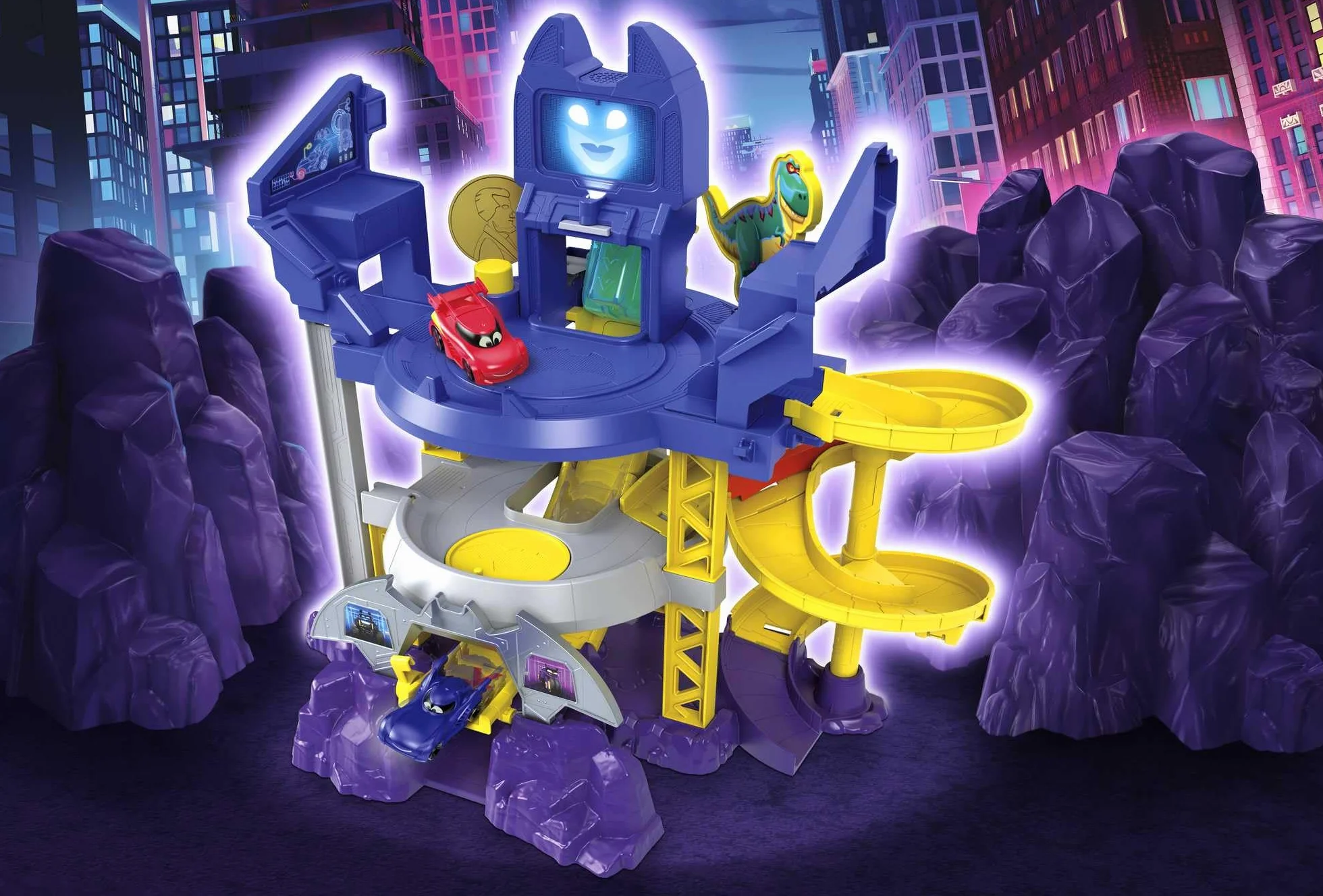 Fisher-Price DC Batwheels Wyścigowa Jaskinia Batmana Zestaw ze światełkami, dźwiękami i pojazdami Batmobil Bam i Redbird, dla dzieci od 3 roku życia, HRJ21