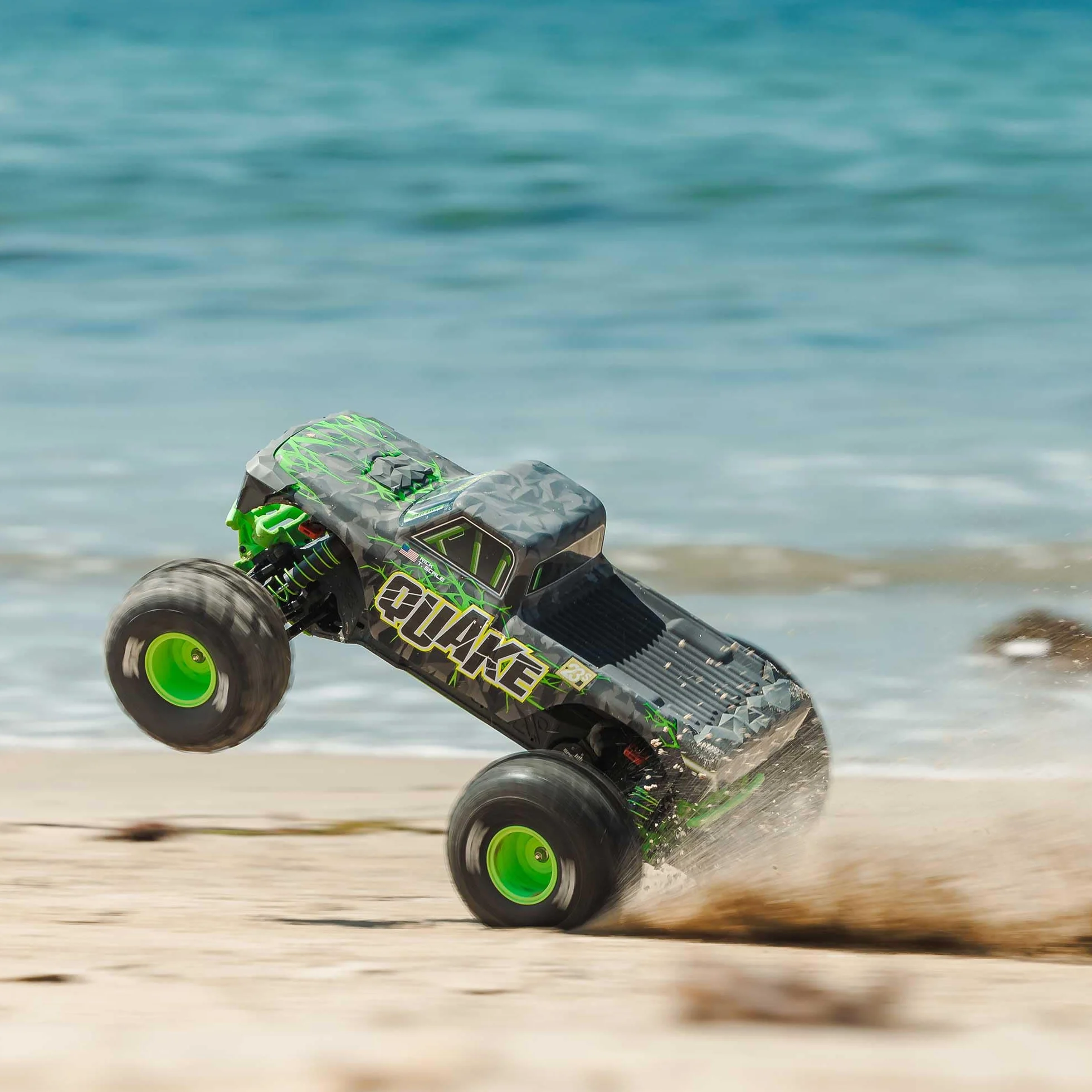 ARRMA RC Truck 1/10 Quake 223S 2WD RTR Brushless Monster Truck Green