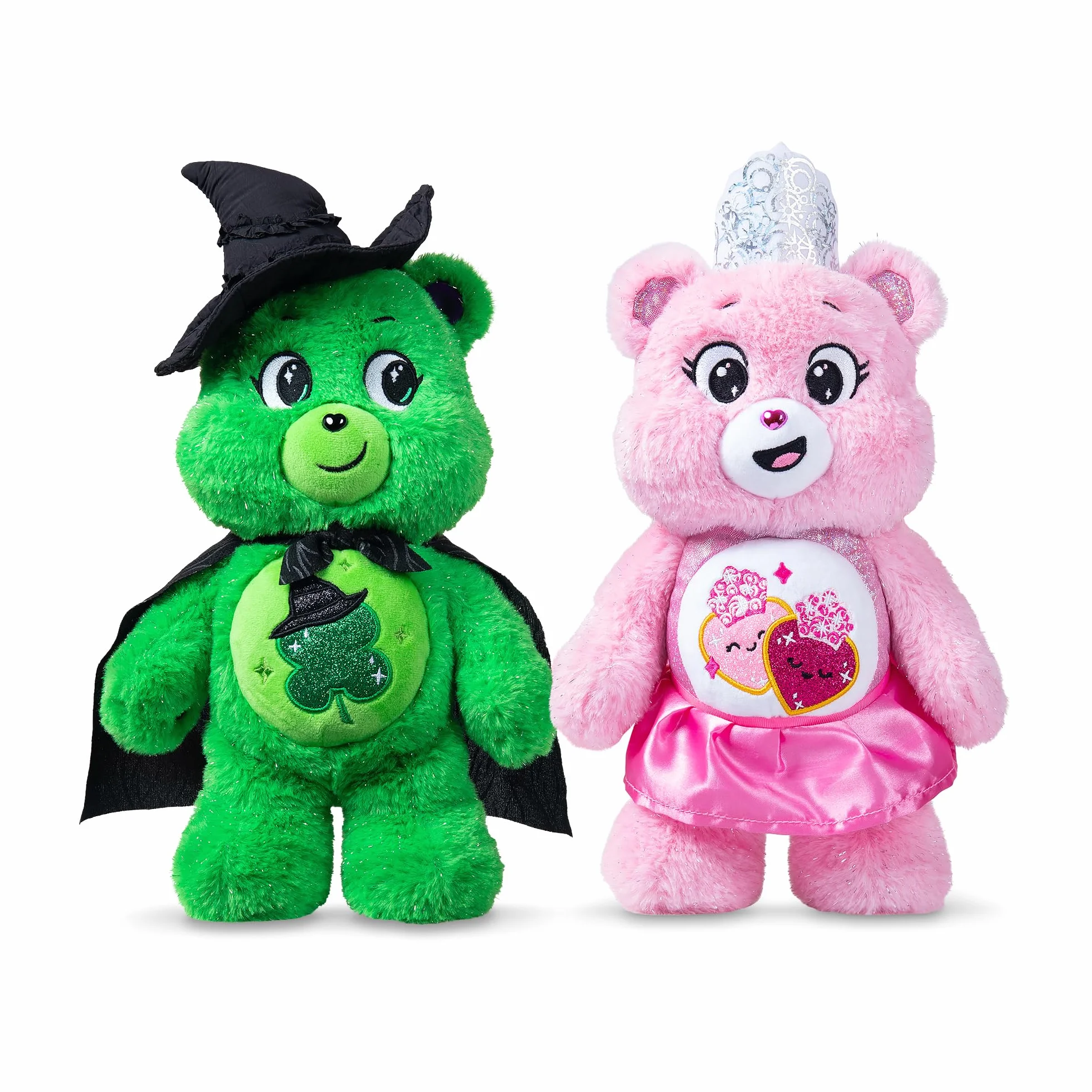 Basic Fun Care Bears Wicked Maskotka Pluszowa 22 cm – Zestaw 2 sztuki edycja limitowana – Good Luck Bear jako Elphaba i Love-a-lot Bear jako Glinda – Pluszaki teatralnego crossovera dla dzieci i fanów