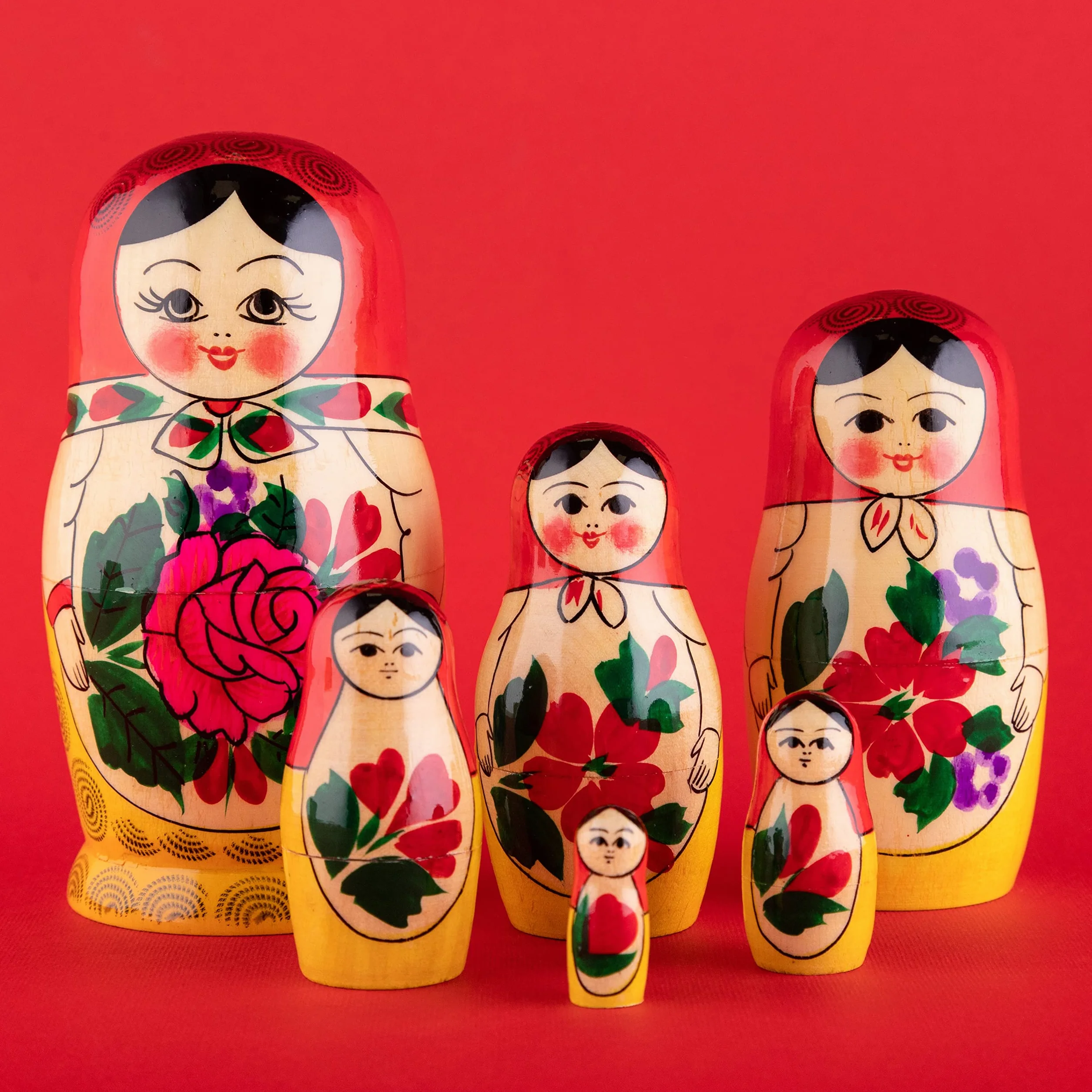 Heka Naturals Sieminow Lalki Gniazdujące | Zestaw Lalek Matryoshka w Całości z Naturalnego Drewna 6 (13 cm) - Tradycyjne Dekoracje do Domu Babushka, Drewniane Zabawki do Układania w Stosy