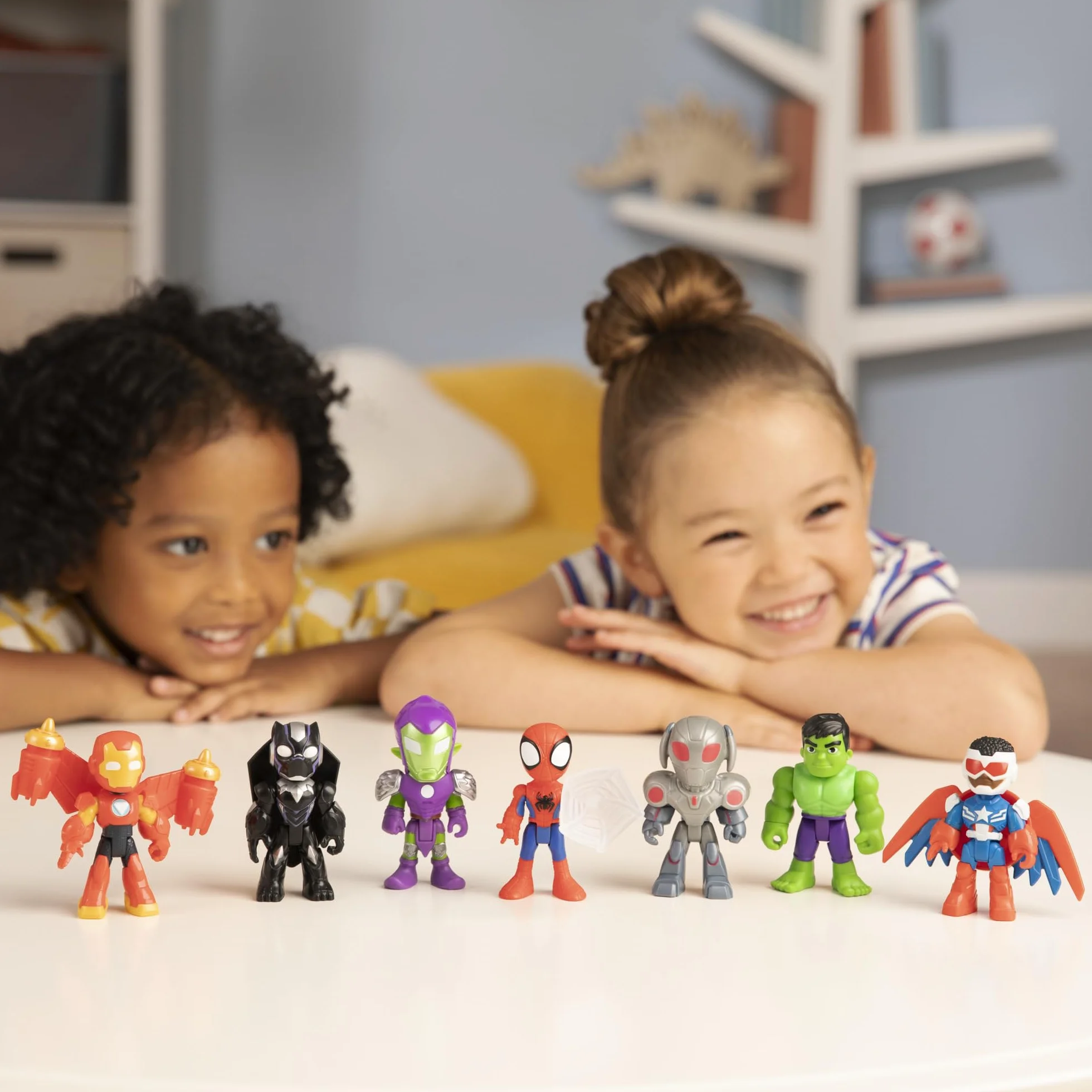 Kolekcja Spidey and Iron Man: Avengers Team-Up z postaciami z seriali "Spidey i Super-kumple" oraz "Iron Man and His Awesome Friends" Marvela