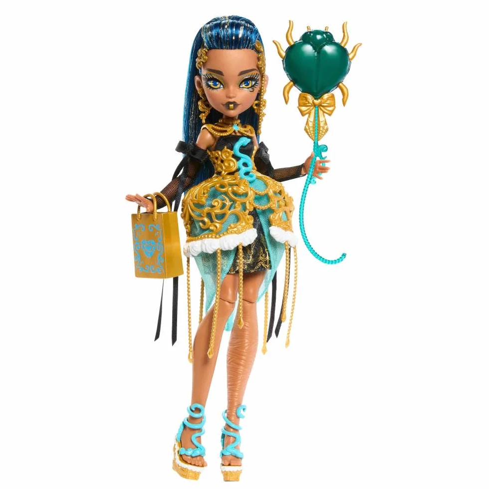 Monster High Straszysłodkie urodziny Cleo de Nile Lalka zabawka w złocistej sukience + akcesoria tematyczne, w tym zaproszenie, „balon”, prezent i „szminka”, zestaw, zabawka dla dzieci od 4 lat, JBG76