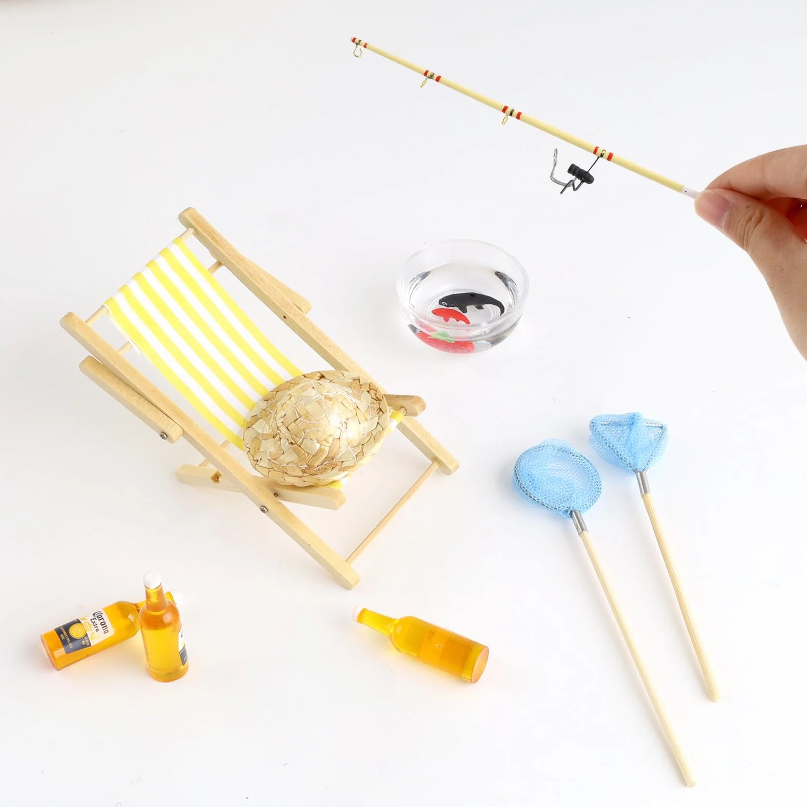 Miniaturowy zestaw wędki, 9 sztuk, miniaturowe akcesoria, krzesło wędkarskie, sieć wędkarska, kapelusz słomkowy, misa rybna z topperem wędkarskim, miniaturowy zestaw do domku dla lalek, akcesoria
