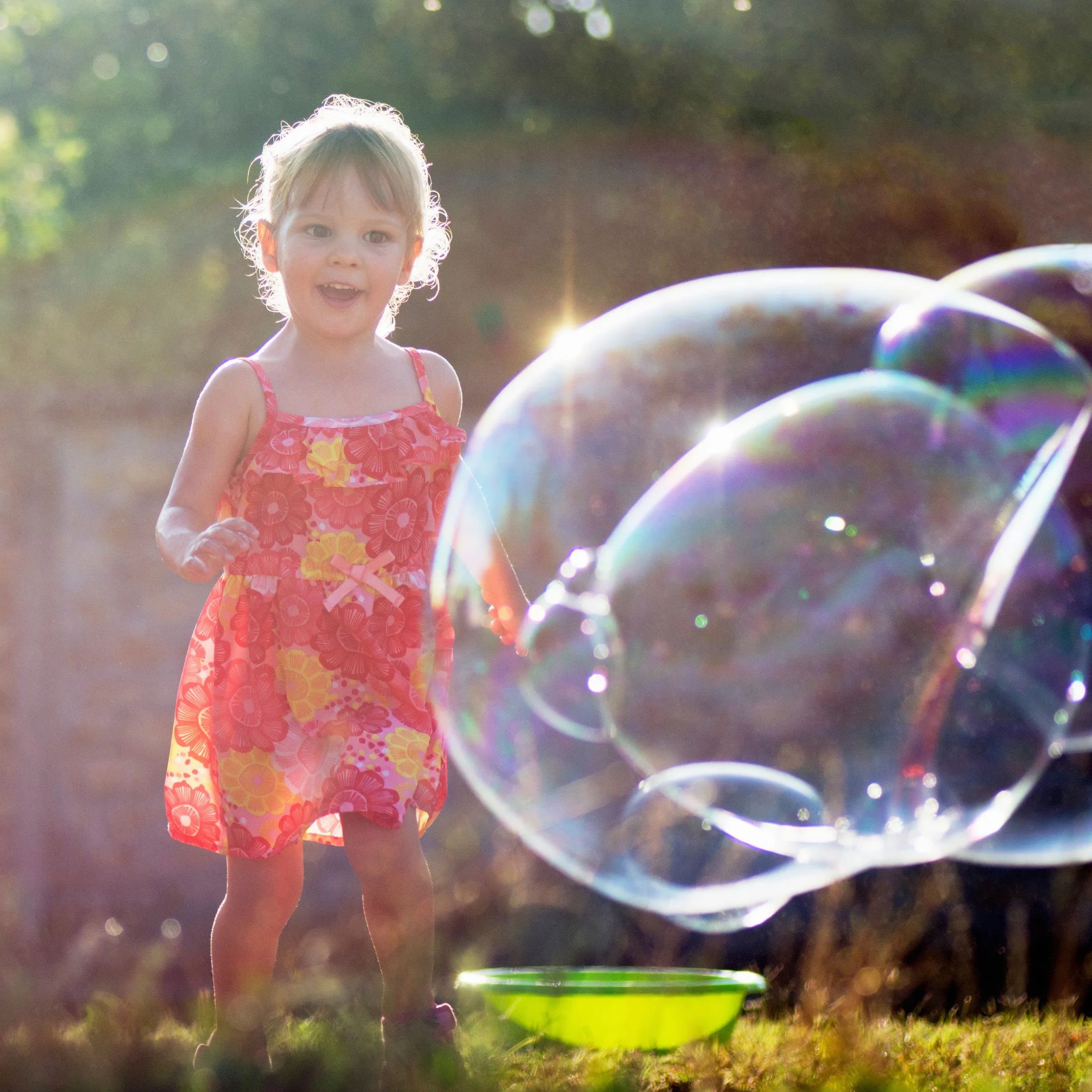 Bubble Brothers Ogromny zestaw do robienia baniek mydlanych 3 duże pręty i 25 litrów roztworu mydła w proszku 5 x 5 litrów płynu dla dzieci i dorosłych, profesjonalny zestaw do baniek mydlanych na urodziny dziecka