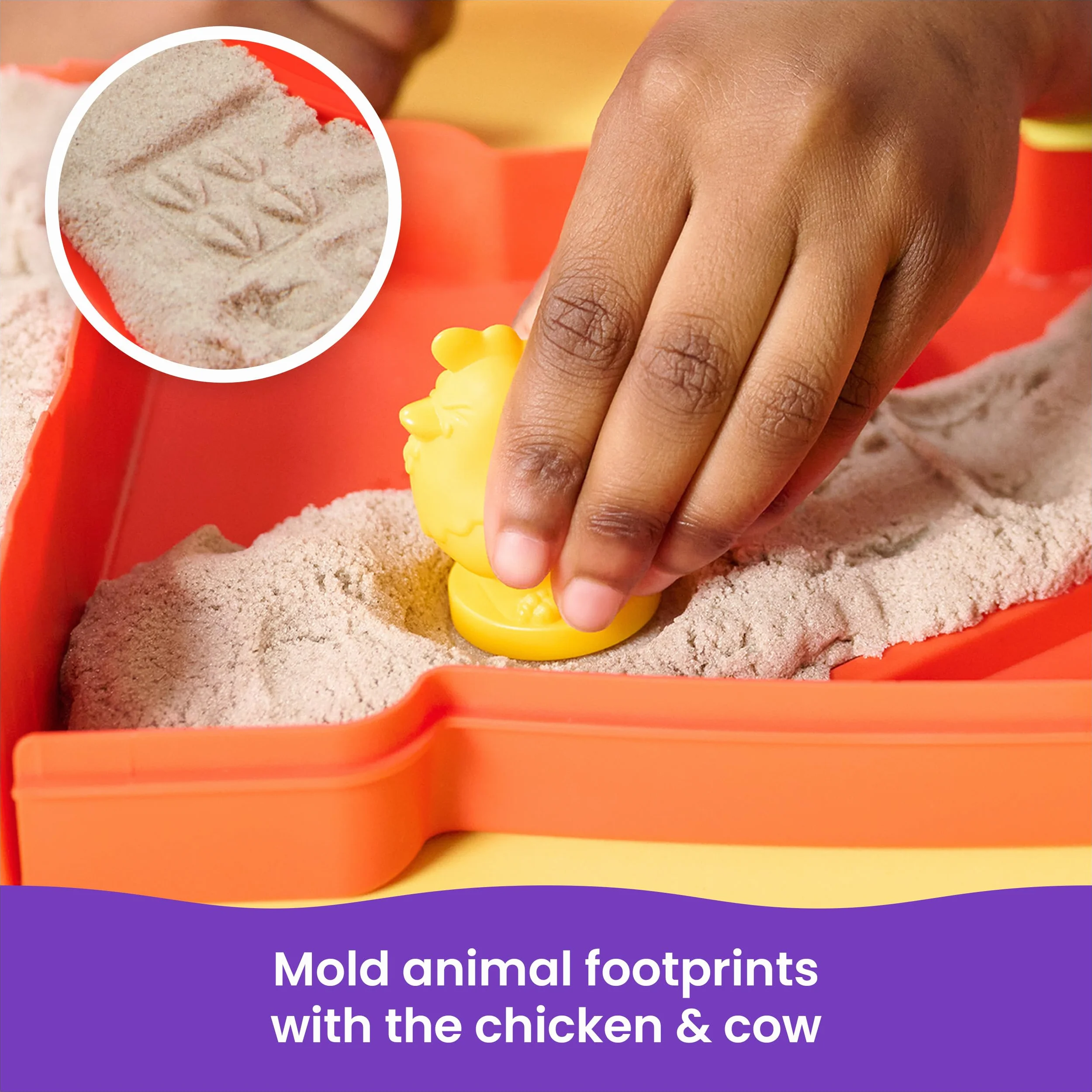 Kinetic Sand, zestaw Sandy Farm z 340 g piasku do zabawy, 6 narzędzi i foremek, walizka wielokrotnego użytku, zabawki dla maluchów, zabawki dla dziewczynek i chłopców w wieku od 3 lat