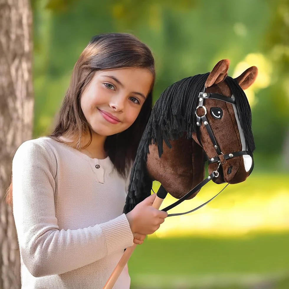 Hobby Horse Bai Brązowe Czarne Włosy. Kompletny kij koń z siatką, mors, sterem i floką. kij do hobby koni dla dzieci i młodzieży