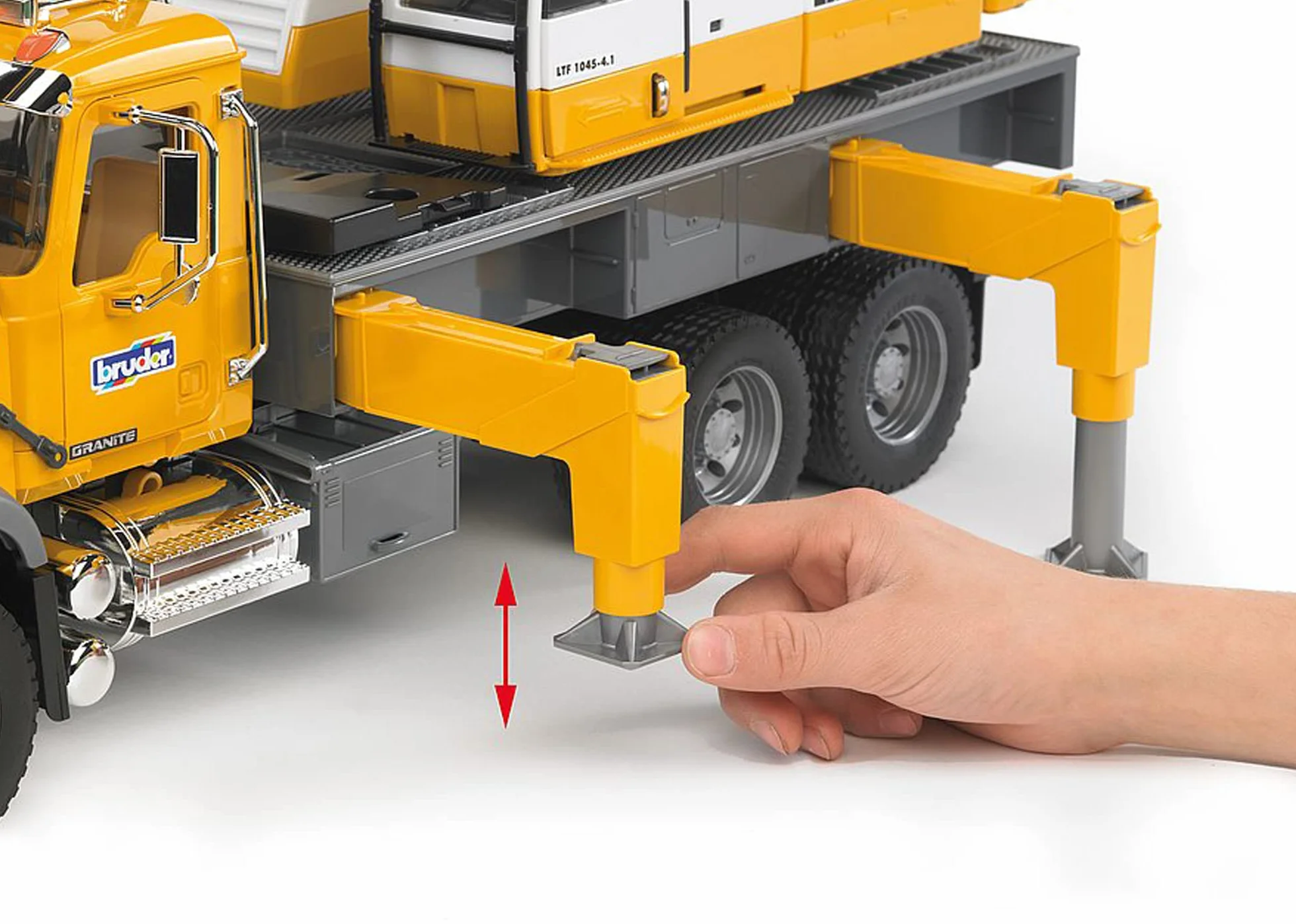 bruder 02818 - Ci|arówka z dzwigiem Mack Granite Liebherr, ci|arówka z dzwigiem, pojazd budowlany