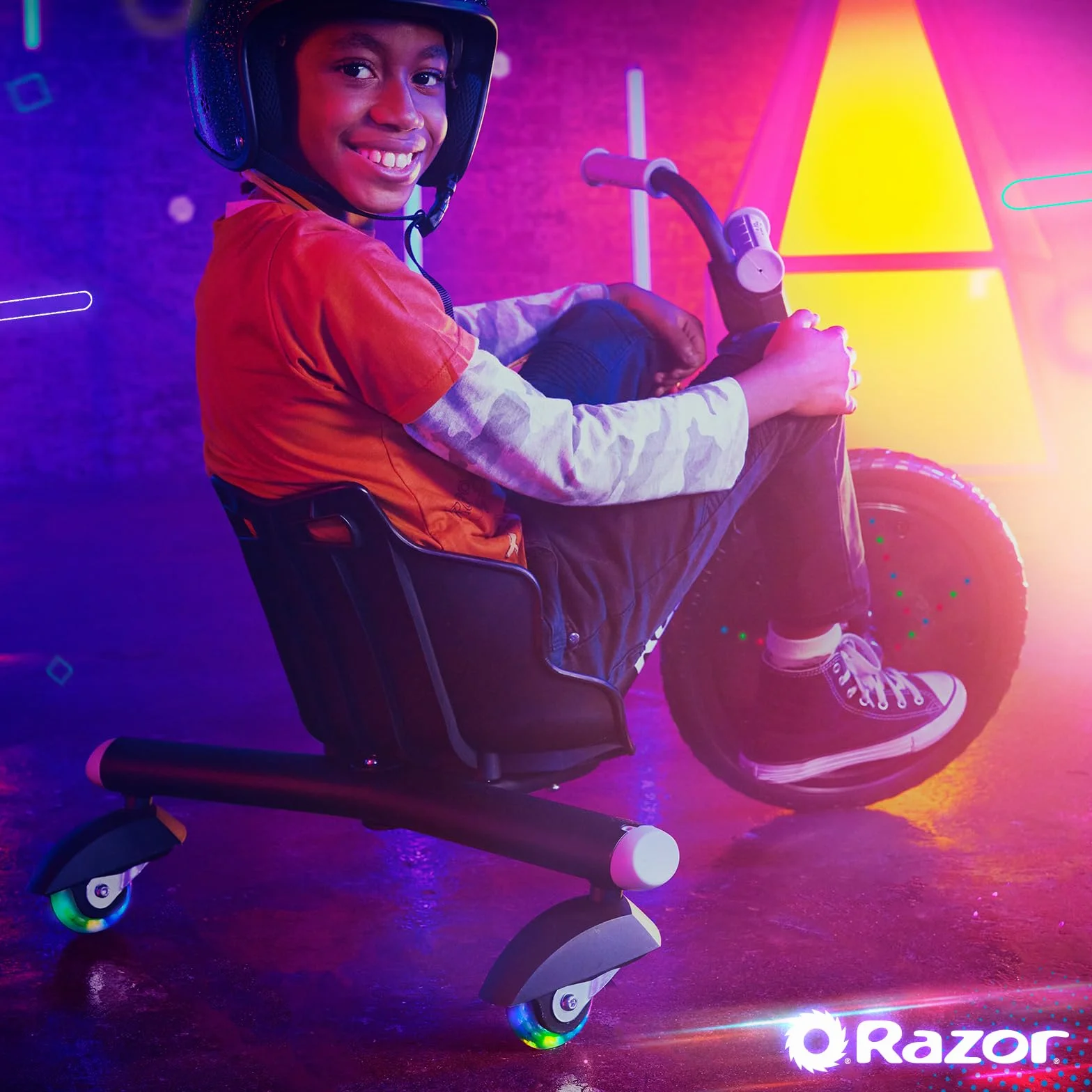 Razor RipRider 360 Lightshow - Trike z odlewami tylnymi i aktywowanymi ruchem wielokolorowymi światłami, 3-kołowy drifting dla dzieci w wieku 5 i powyżej