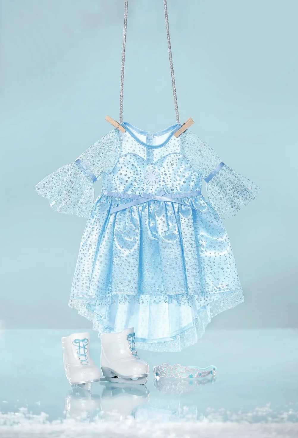 BABY born Księżniczka na lodzie 836095 - sukienka księżniczki z pasującymi łyżwami i diadem dla lalek 43 cm - odpowiednia dla dzieci od 3 lat