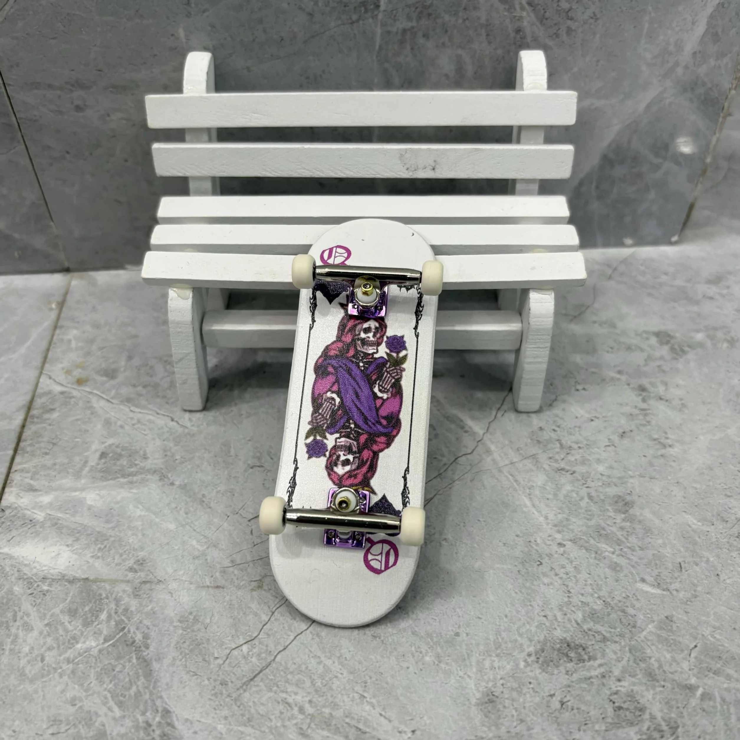 LEEFAI 34mm Pro Fingerboard Komplet 34x96mm, Deska z Drewna Maple, Grafika Drukowana UV - Pro Trucki Regularne słupki & 5 Koła z Łożyskami Uretanowymi - Op3ra V3 - Hearts of King