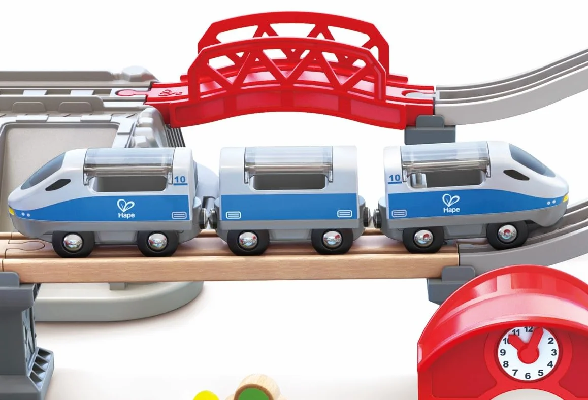 Hape Eisenbahnwelt zestaw do zabawy z pudełkiem do przechowywania, 48 części, na 3 lata
