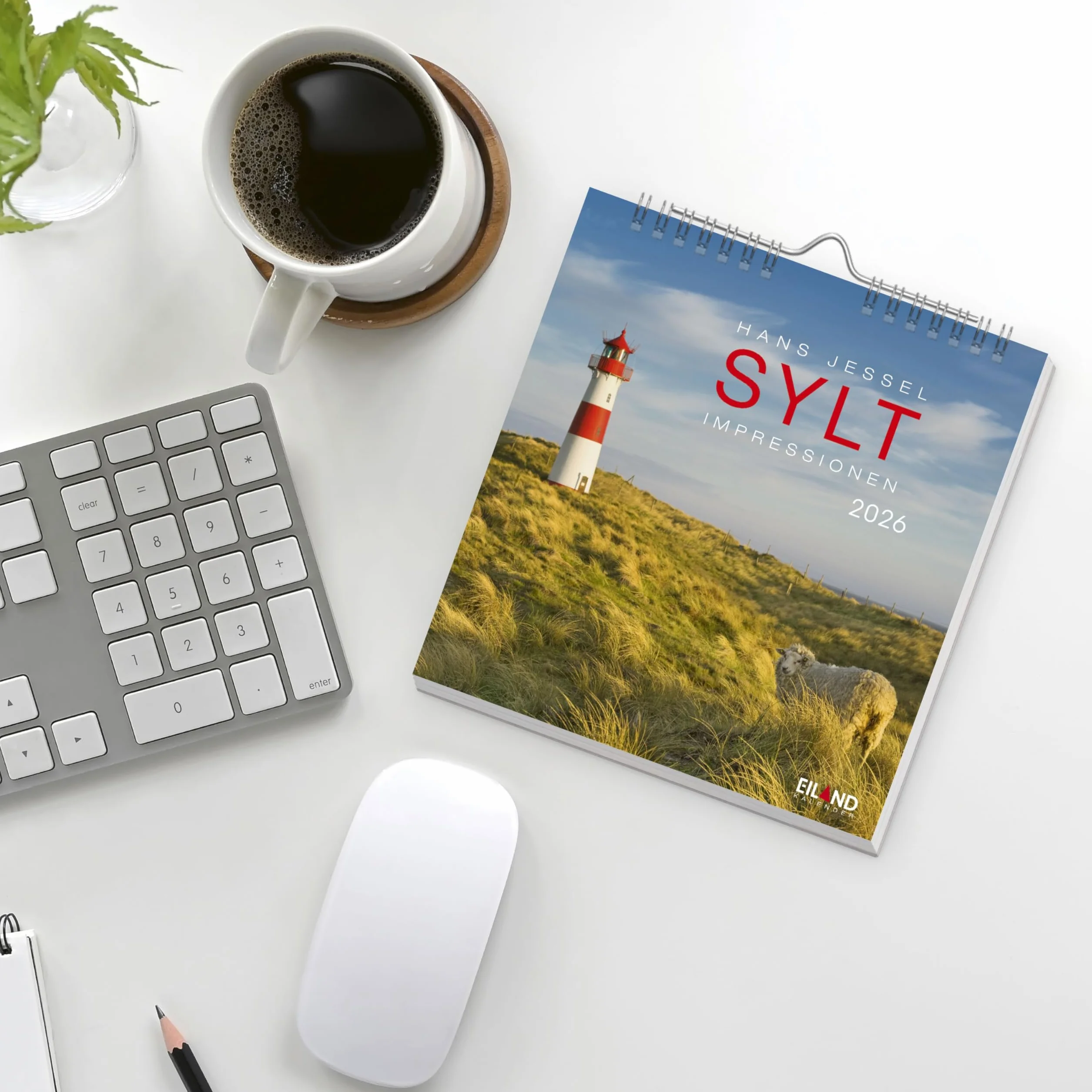 Sylt Impressionen Postkartenkalender 2026: Die schönsten Seiten der Insel in einem kleinen Kalender zum Aufstellen oder Aufhängen. Fotokalender mit monatlichen Postkarten zum Sammeln und Verschicken.