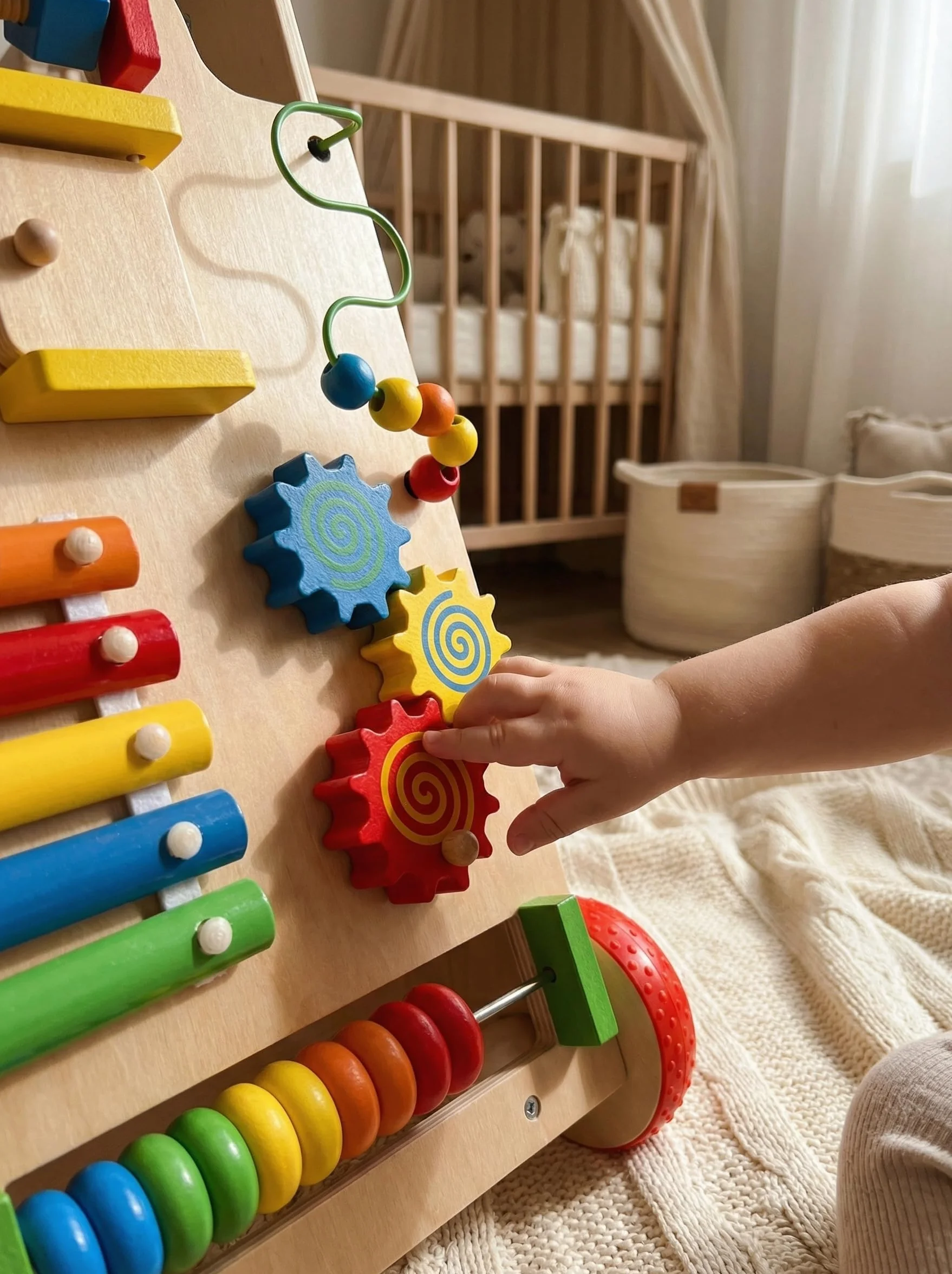 KiddyMoon Drewniany chodzik interaktywna zabawka edukacyjna dla dzieci wielofunkcyjna zabawka do pchania dla niemowląt Montessori Walker dla dzieci model WK-002, wielokolorowa