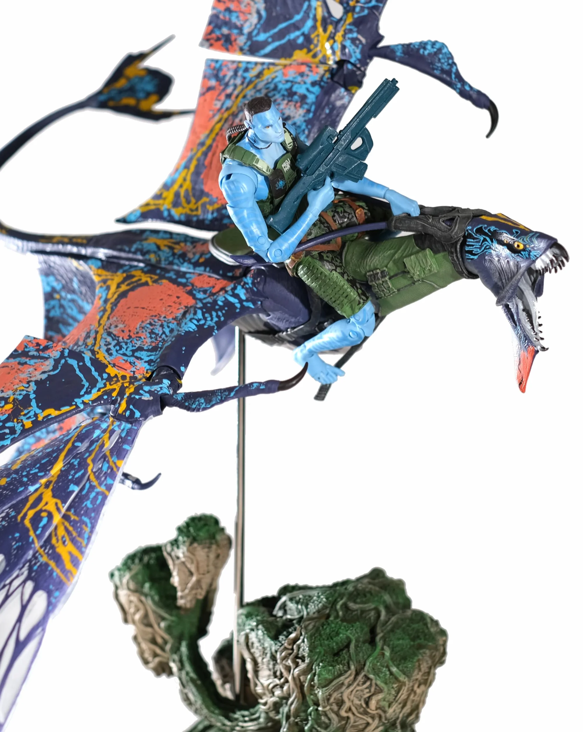 Disney Avatar DLX MEGA Banshee & Rider - A2 QUARITCH & Banshee (złota etykieta)