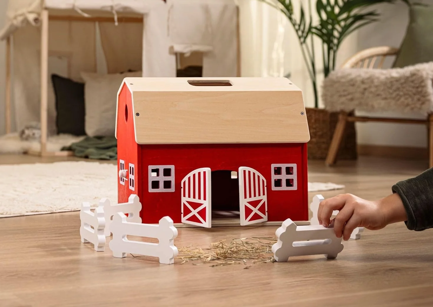 schleich FARM WORLD | Duża drewniana farma 42602 | Zestaw z domkiem, 6 ogrodzeniami i akcesoriami | Rozkładana farma | prezent dla chłopców i dziewczynek | Zabawka od 1,5 roku | Zestaw 7 elementów