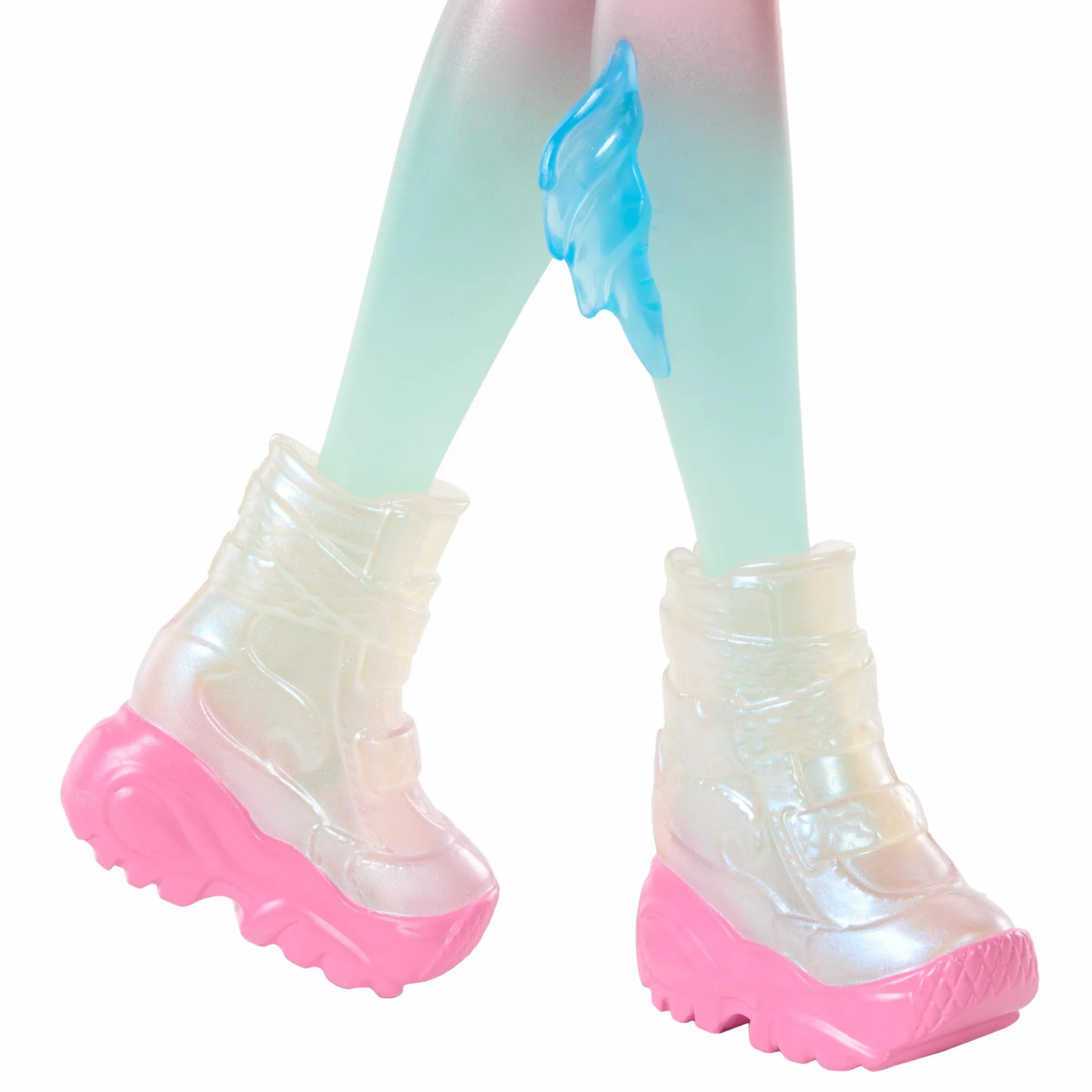Monster High Lagoona Blue Lalka w siateczkowej koszulce i bojówkach z figurką rybki Neptuny i akcesoriami, takimi jak plecak, „przekąska” i notatnik, HXH75