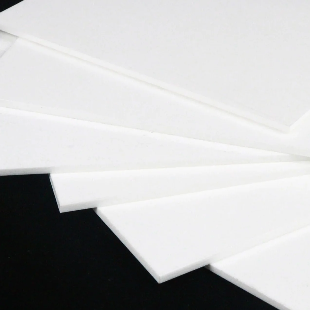 AtHaus Szkło akrylowe Opal Biały 5 mm | CNC-wycinanie na miarę | efekt mleczka | przepuszczalność światła 30% i odporność na UV | Do mebli, dekoracji i projektów kreatywnych: 200 x 200 mm