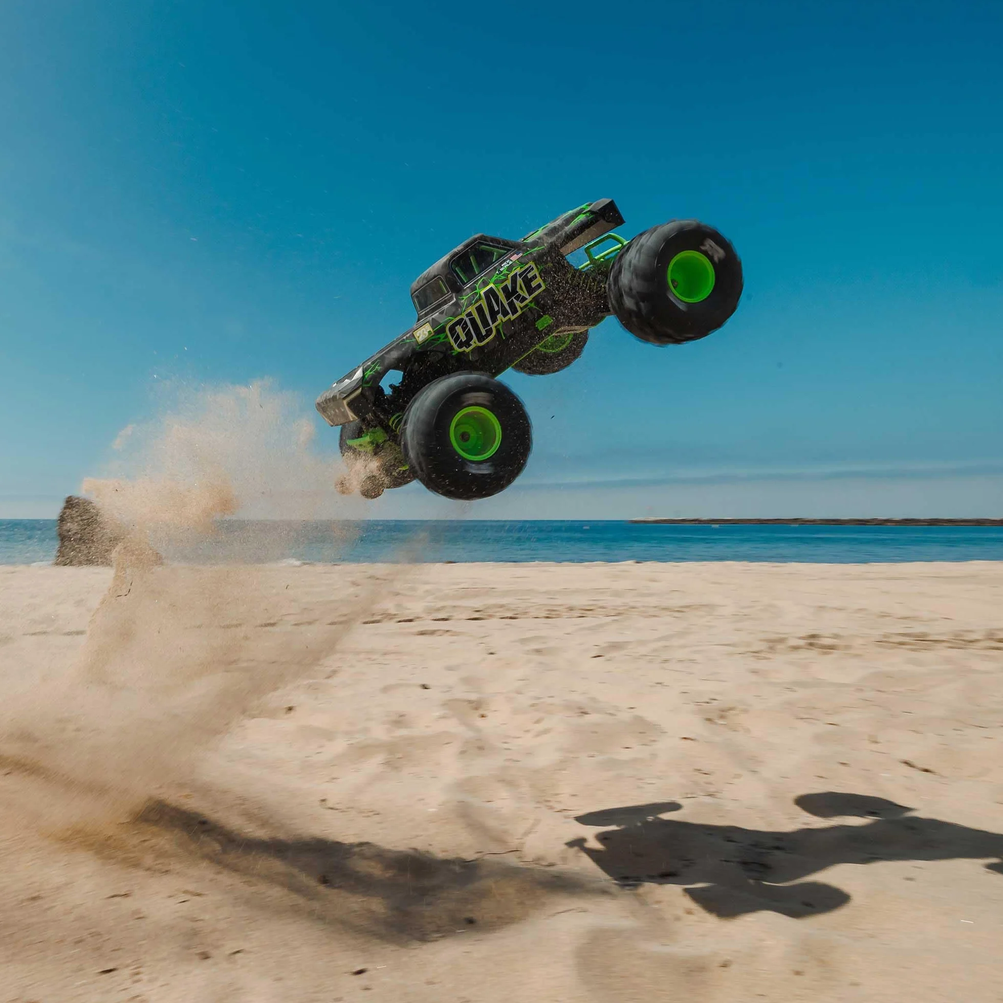 ARRMA RC Truck 1/10 Quake 223S 2WD RTR Brushless Monster Truck Green