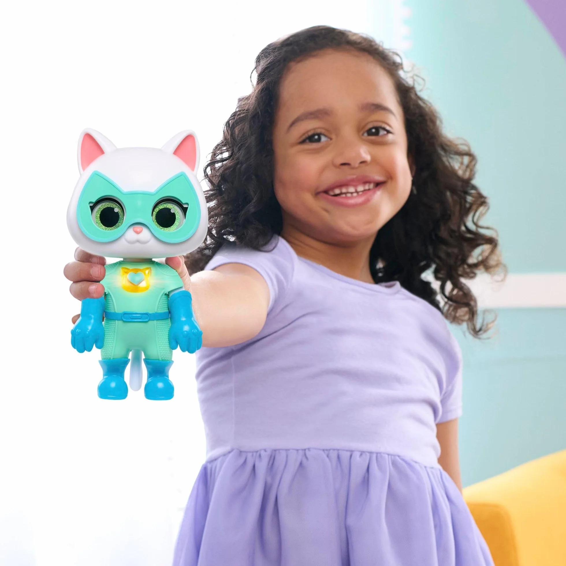 Just Play Bitsy Superkotki Disney Junior 20 cm wysokości, 9 akcesoriów, gry imitacyjne, zabawki dla dzieci od 3 lat