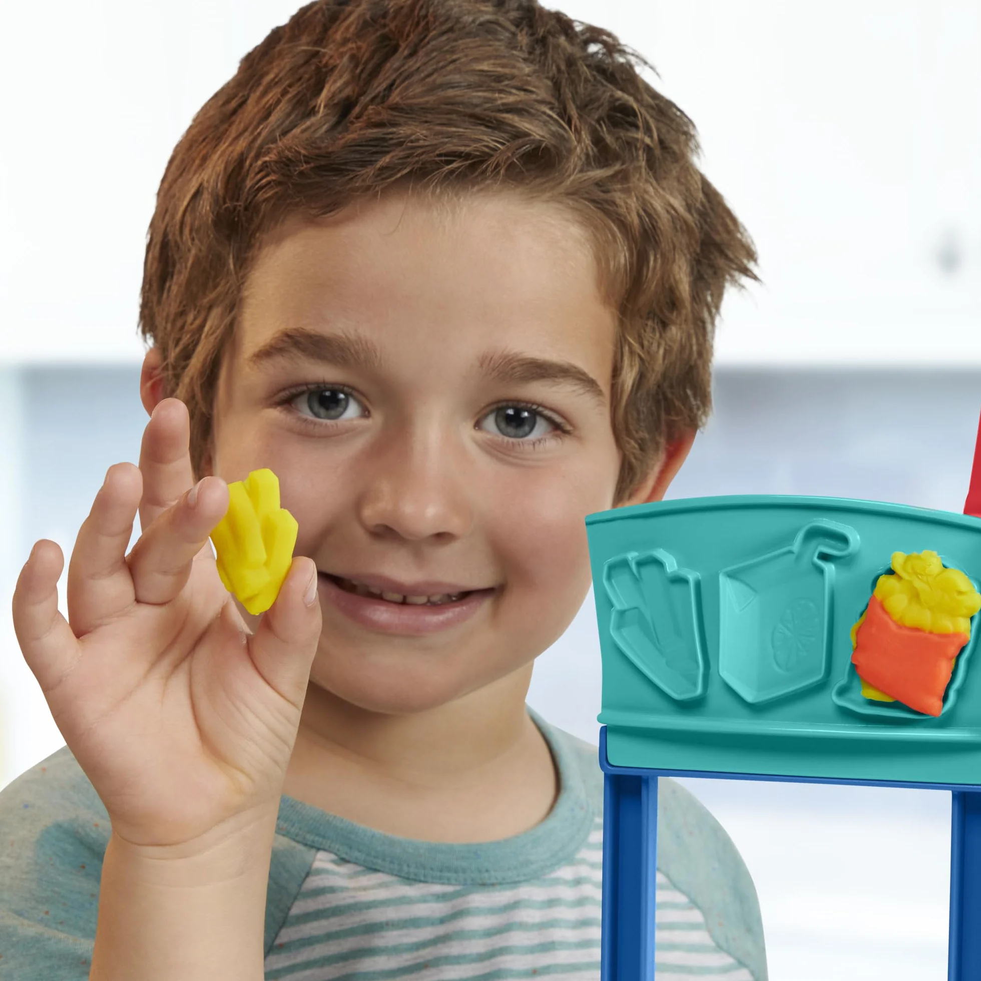 Play-Doh Zestaw do zabawy Play-Doh Kitchen Creations Restauracja pracowitego szefa kuchni, 2-stronna zabawkowa kuchnia, wiek: od 3 lat