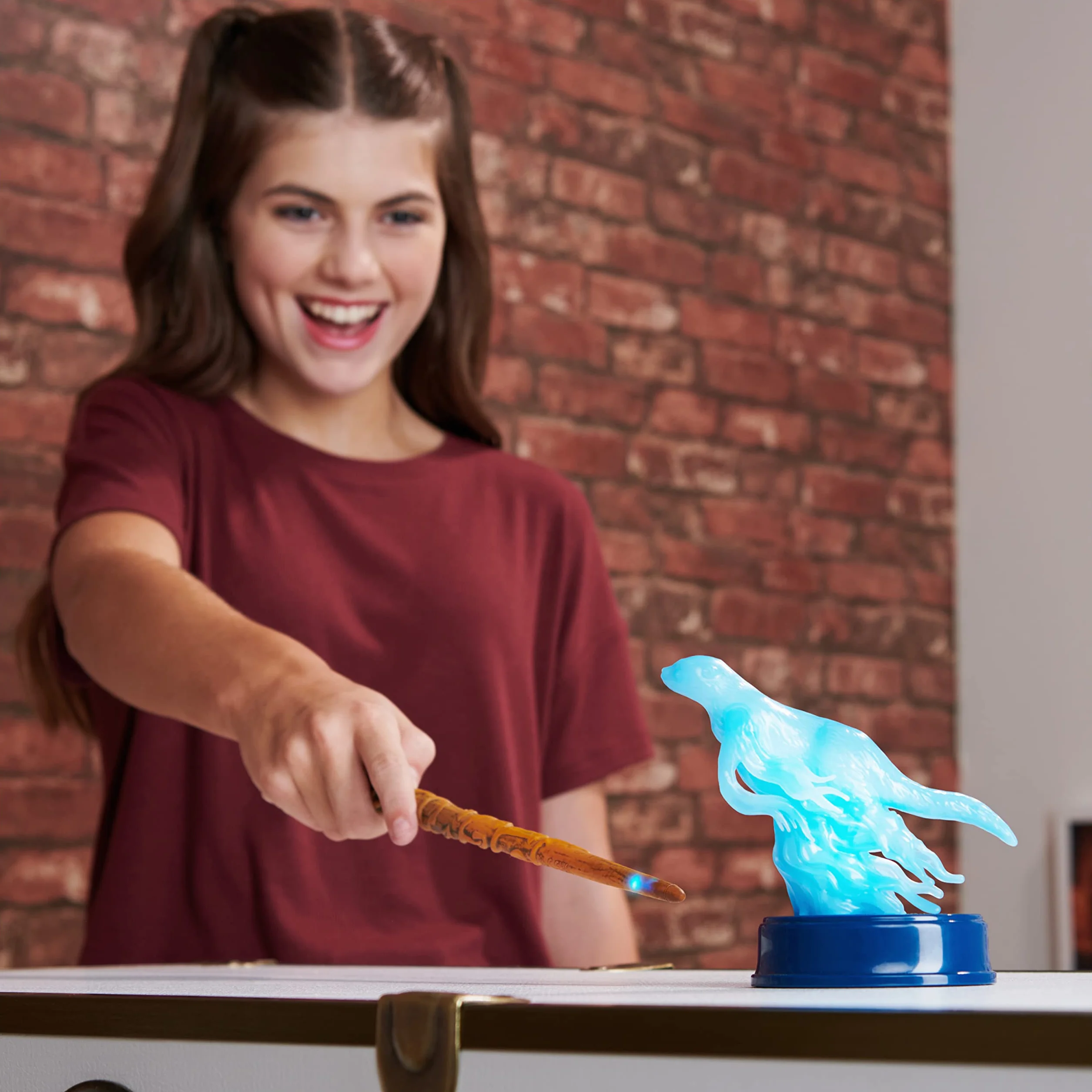 Oficjalny świat czarodziejów, 30 cm Hermiona Granger Patronus Light-up różdżka projekcyjna | Harry Potter fantazyjne przebranie zabawki do odgrywania ról dla dzieci w wieku od 6 lat
