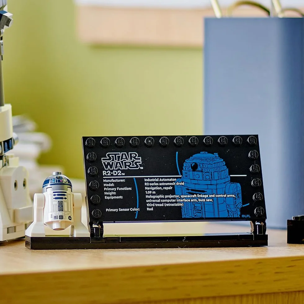 LEGO Star Wars R2-D2, Figurka do Zbudowania dla 10-latka, Model Droida z Gwiezdnych Wojen dla Dzieci z Minifigurką Dartha Maleka, Dekoracja Pokoju Dziecięcego, Prezent dla Chłopca i Dziewczynki, 75379