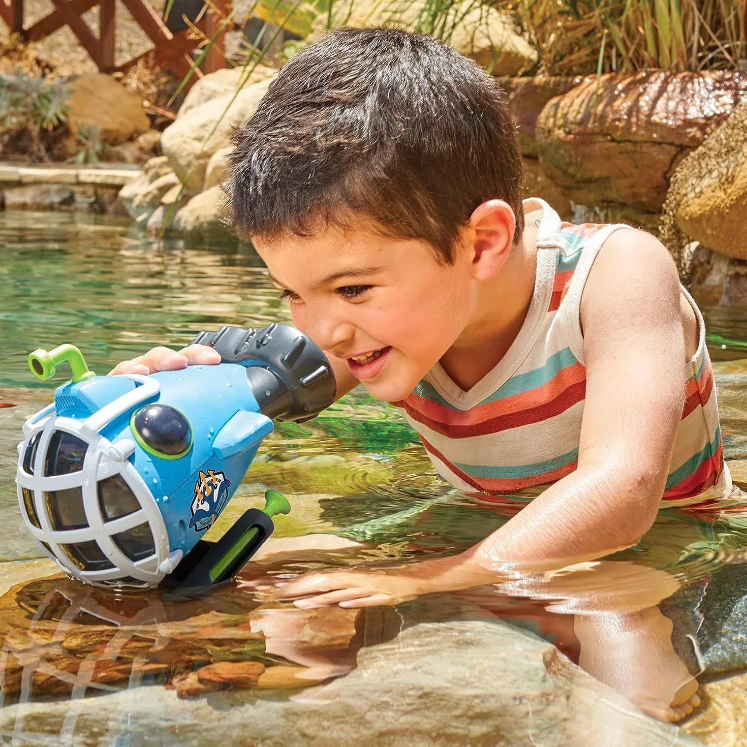 Little Tikes Big Adventures Submarine STEM Toy - w Zestawie Pojazd Wodny z Wizjerem Podwodnym, Rozpylaczem Wody i Siatką do Przesiewania - Idealny dla Dzieci w Wieku 3+