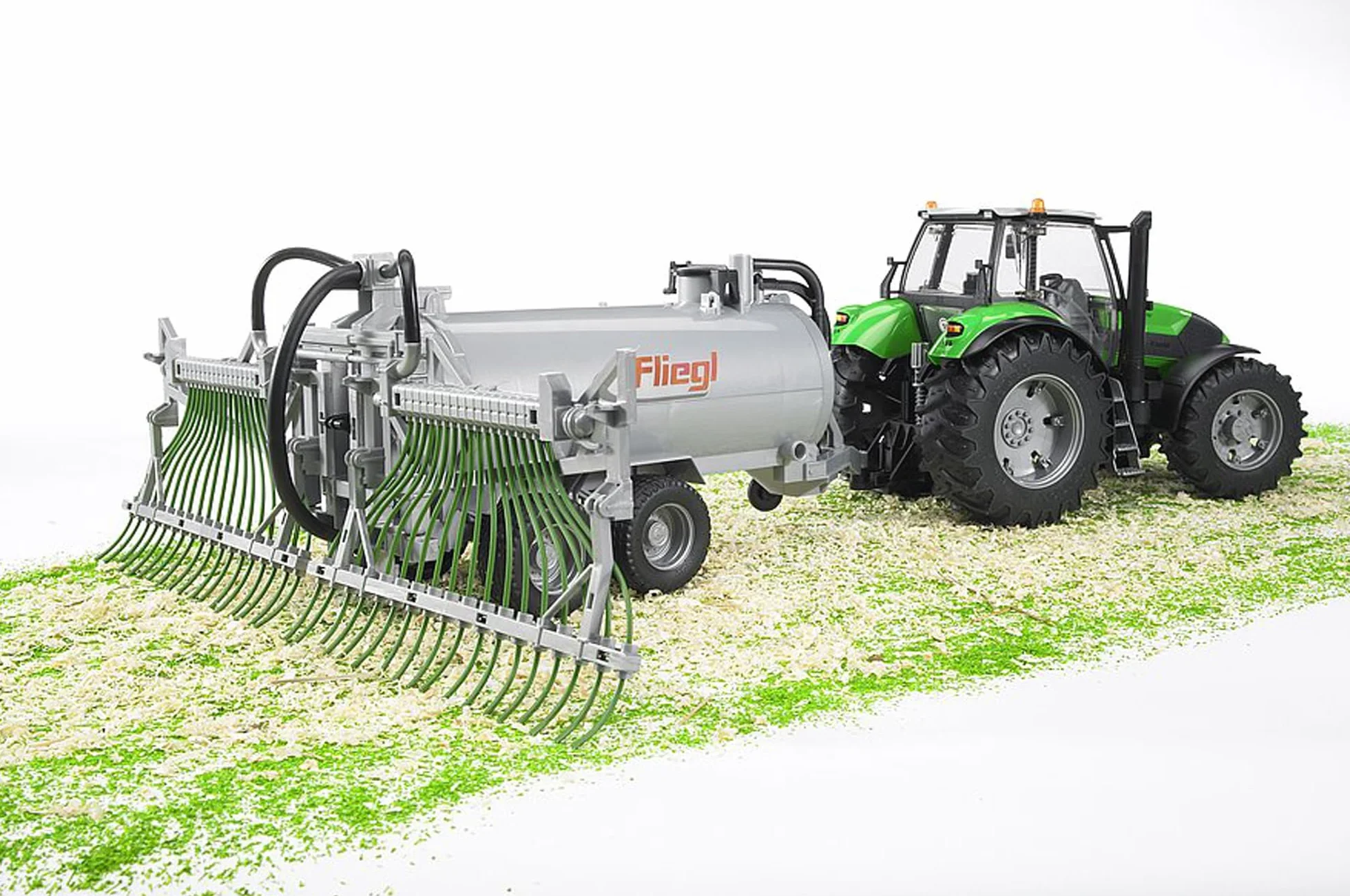 Bruder 02020 Fliegl Przyczepa z wężem ciągnionym 1:16 Wóz asenizacyjny