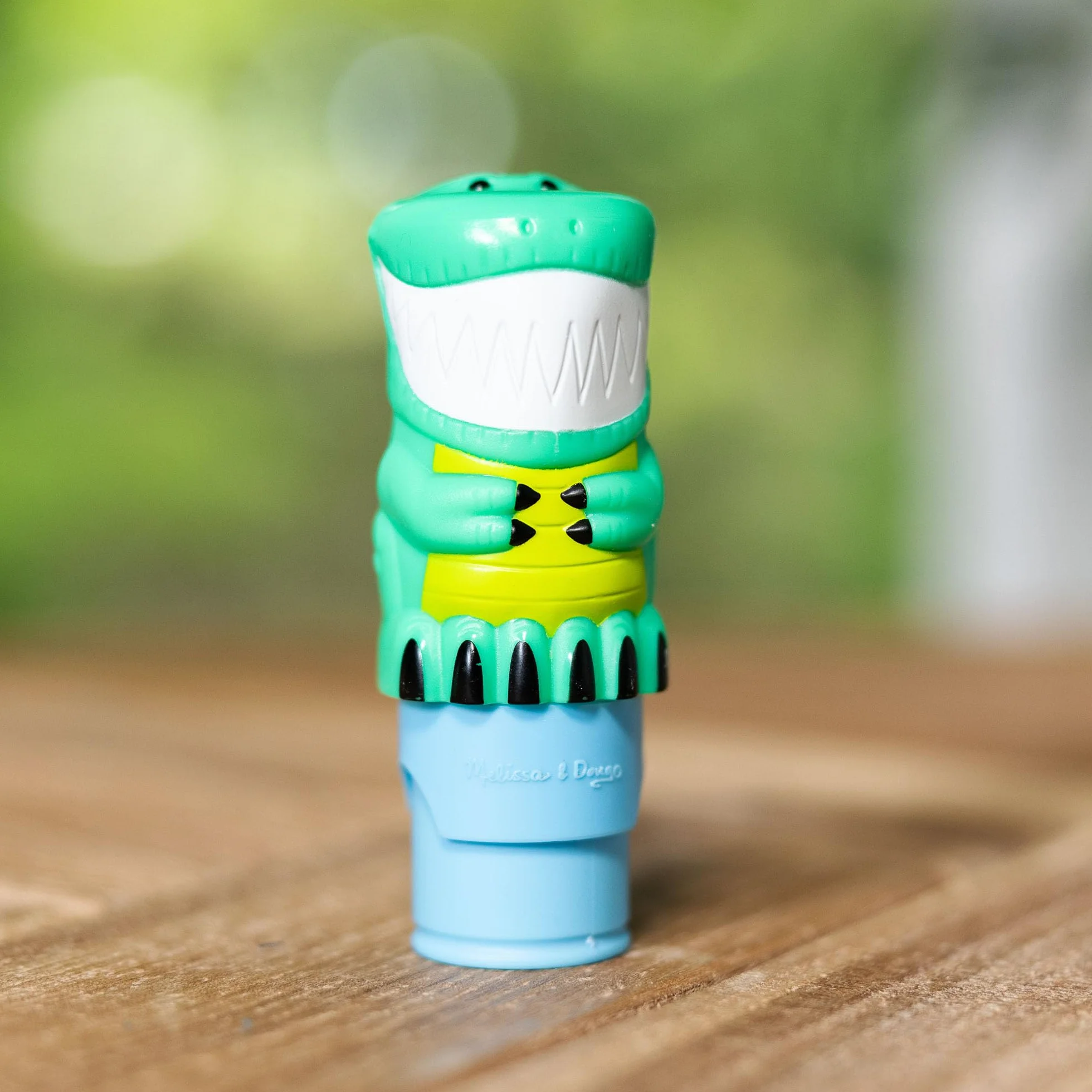 Melissa & Doug Naklejka WOW!™ stempel i 24-stronicowa podkładka do aktywności, 300 naklejek, sztuka i rękodzieło, zabawka fidget, kolekcjonerska postać, dinozaur, kreatywna zabawka podróżna dla