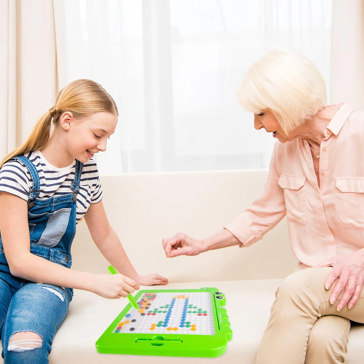 MalPlay Montessori tablica magnetyczna dla dzieci, koraliki mozaikowe, szablony puzzli dinozaurów, 20 różnych szablonów, od 3 lat, gra magnetyczna