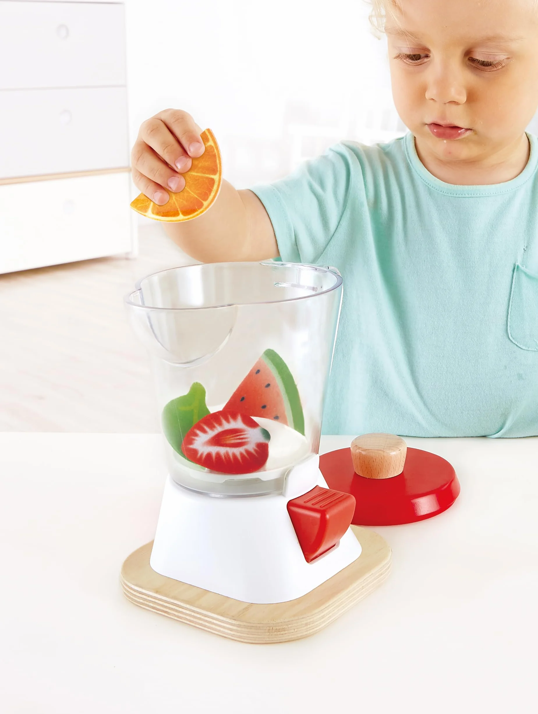 Hape Smoothie Blender, Multicoloured Kitchen Smoothie Machine Playset Complete with Cups and Straws