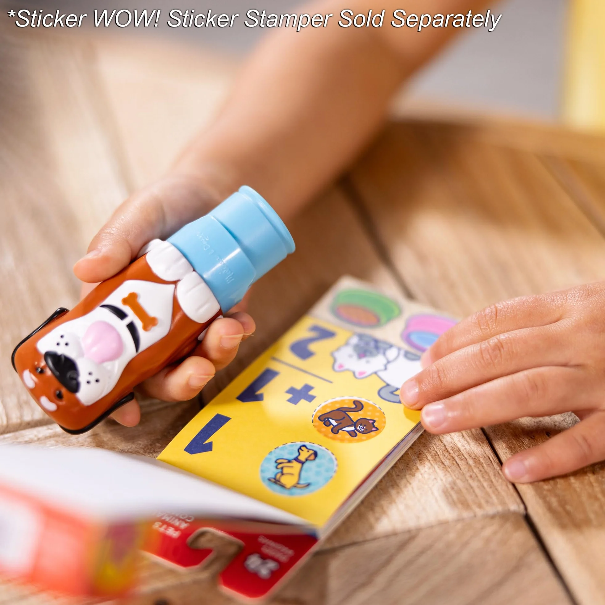 Melissa & Doug Naklejka WOW Mini podkładka do aktywności i 200 naklejek uzupełniających do naklejek, stempli, sztuki i rzemiosła, Fidget Toy Collectibles – naklejki dla zwierząt domowych